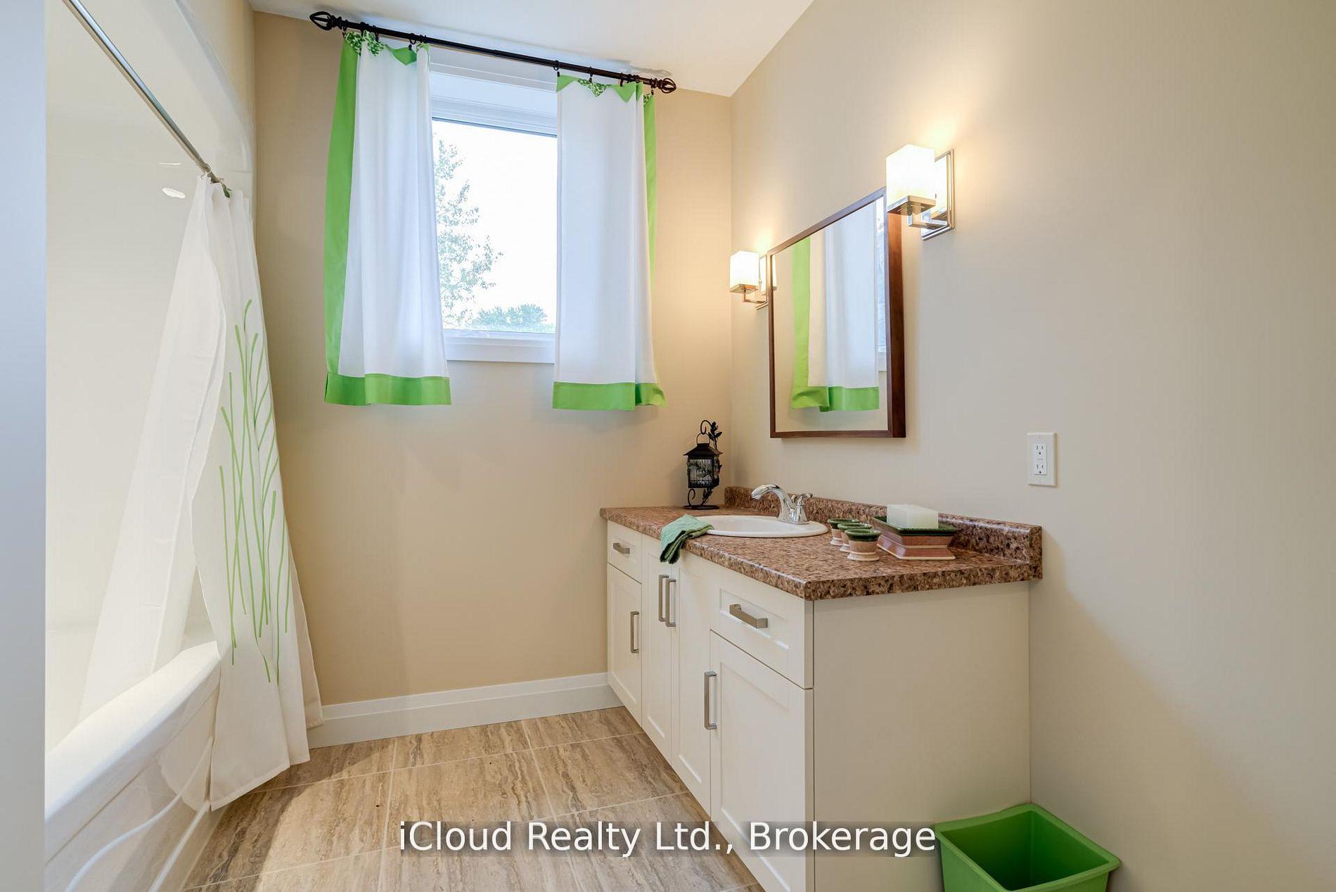 Photo 48 of 16 Highland Road, Minto — HOMEH