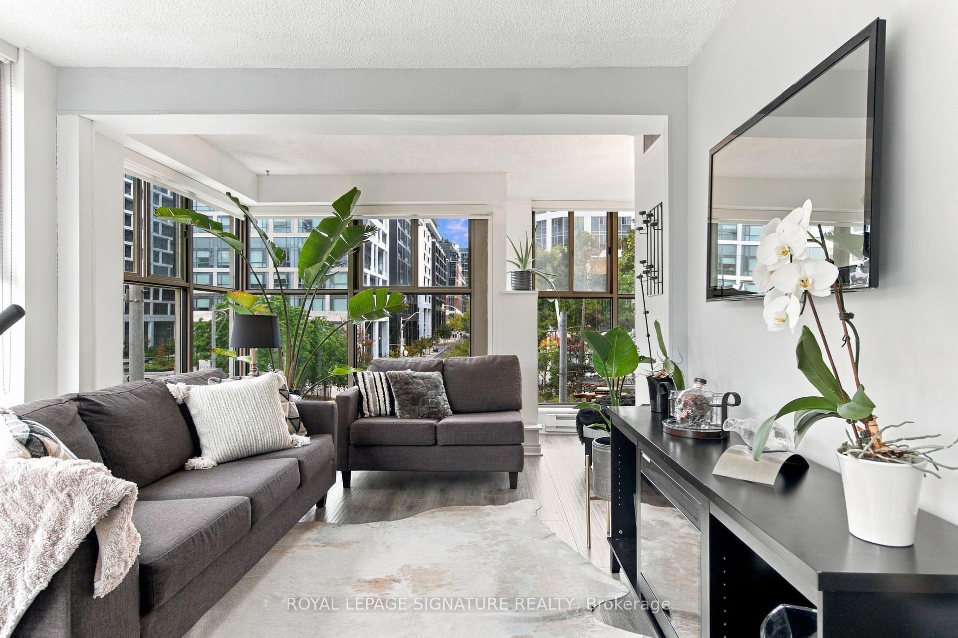 Photo 5 of Unit 301, 65 Scadding Avenue, Toronto, Waterfront Communities — HOMEH