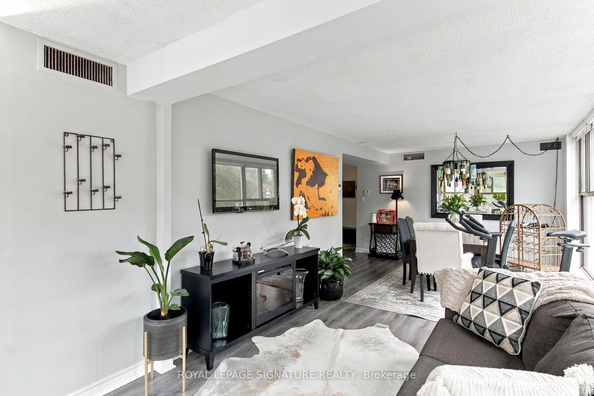 Photo 7 of Unit 301, 65 Scadding Avenue, Toronto, Waterfront Communities — HOMEH