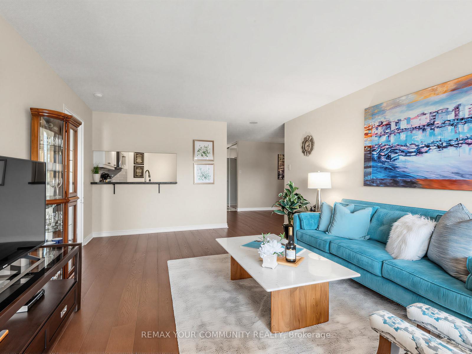 Photo 6 of Unit 612, 1 Clark Avenue, Vaughan, Crestwood-Springfarm-Yorkhill — HOMEH
