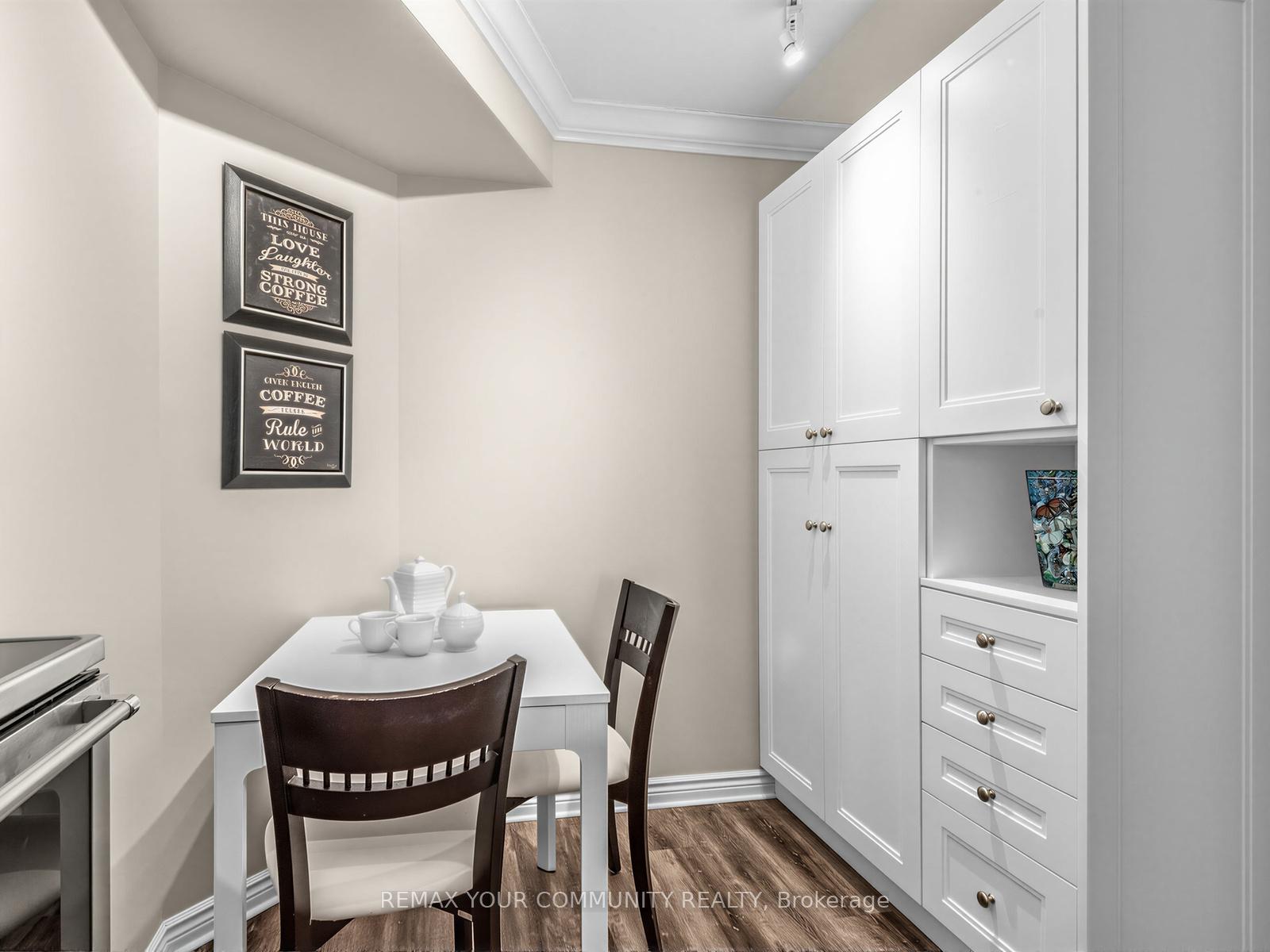 Photo 14 of Unit 612, 1 Clark Avenue, Vaughan, Crestwood-Springfarm-Yorkhill — HOMEH