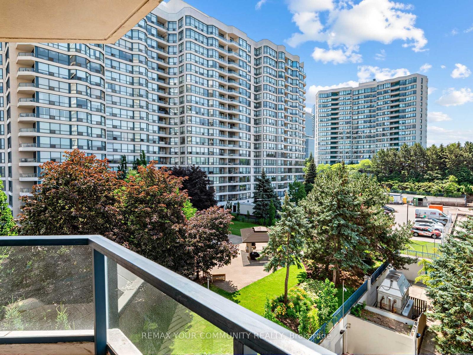 Photo 23 of Unit 612, 1 Clark Avenue, Vaughan, Crestwood-Springfarm-Yorkhill — HOMEH
