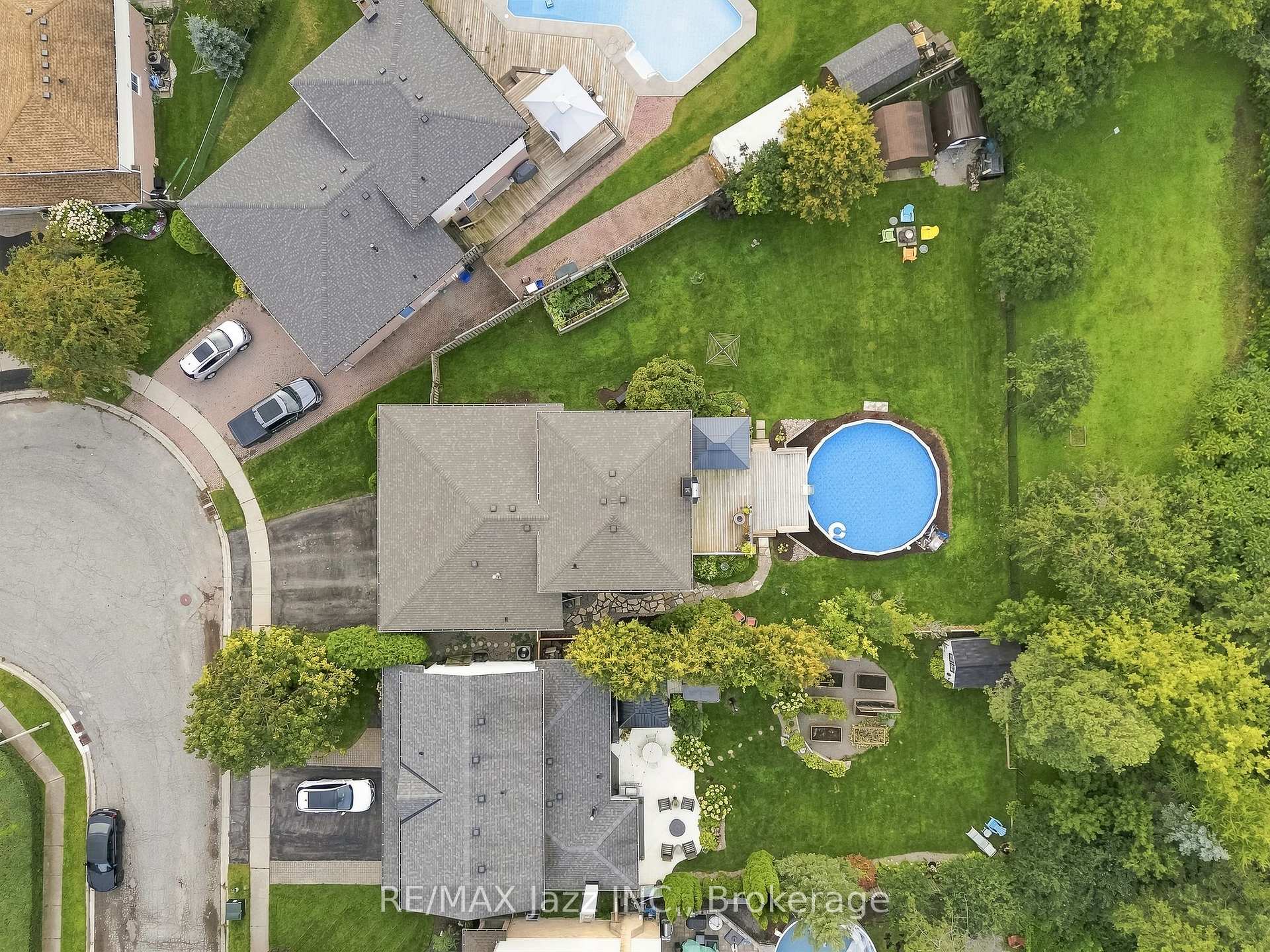 Photo 2 of 76 Chester Crescent, Scugog, Port Perry — HOMEH