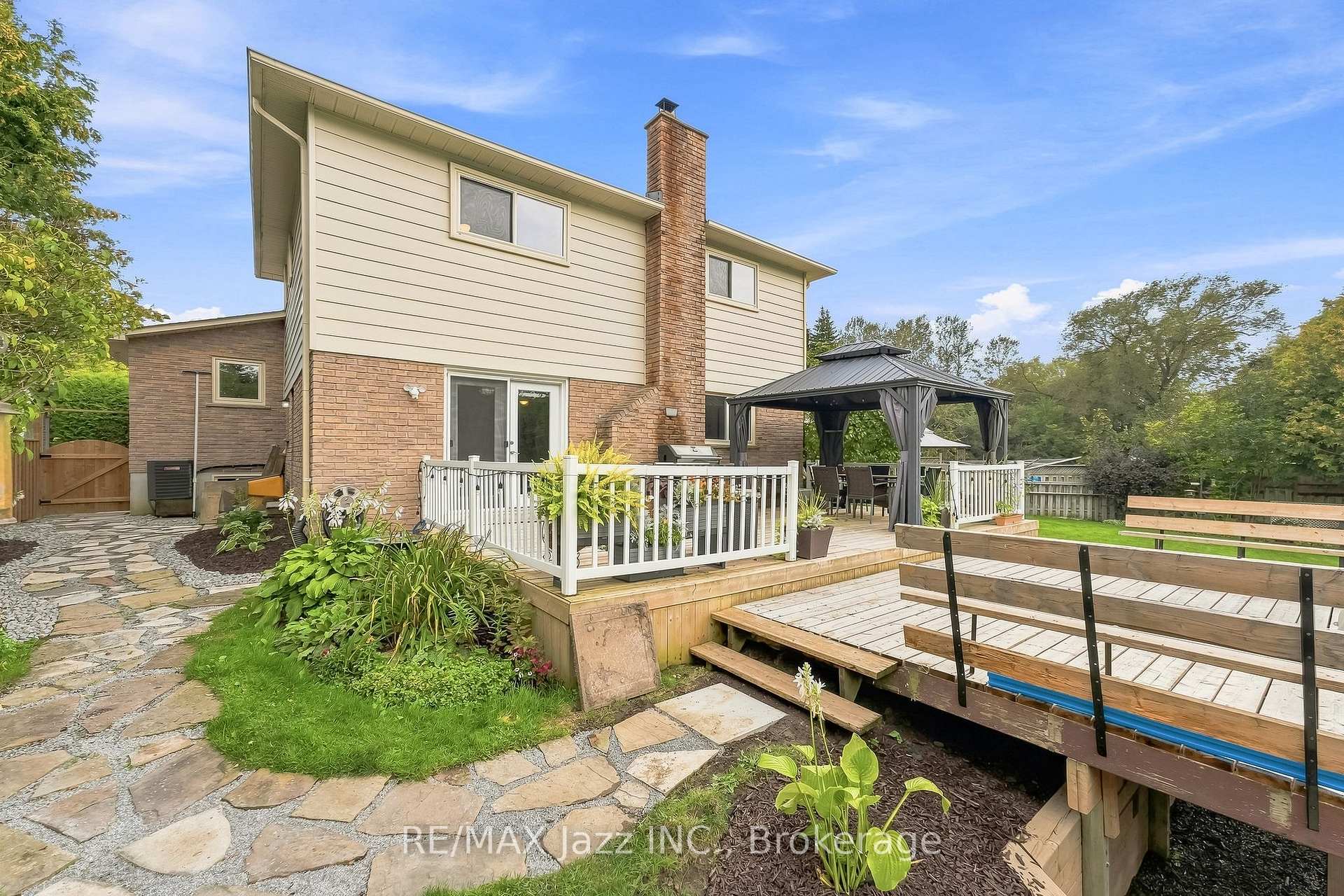 Photo 38 of 76 Chester Crescent, Scugog, Port Perry — HOMEH