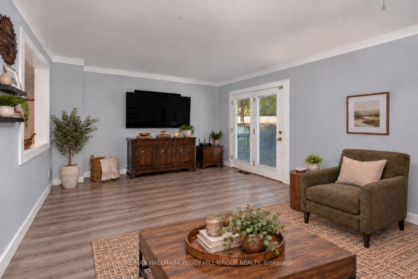 Photo 5 of 74 Knicely Road, Barrie, Painswick North — HOMEH