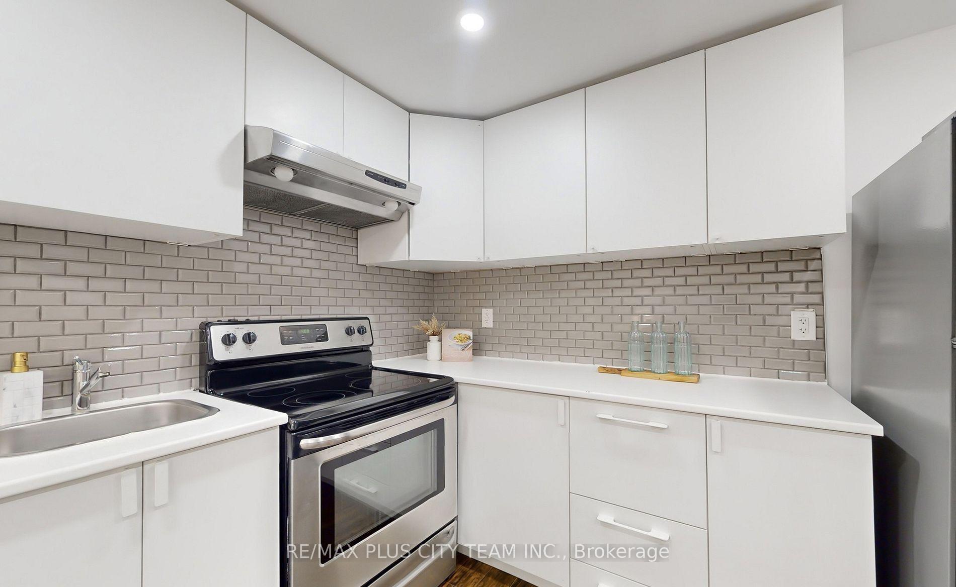 Photo 8 of Unit Bsmt, 1071 Summitview Crescent, Oshawa, Pinecrest — HOMEH