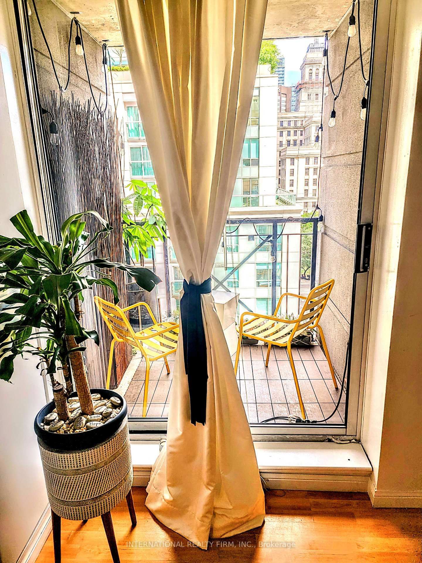 Photo 17 of Unit 1209, 140 Simcoe Street, Toronto, Waterfront Communities — HOMEH