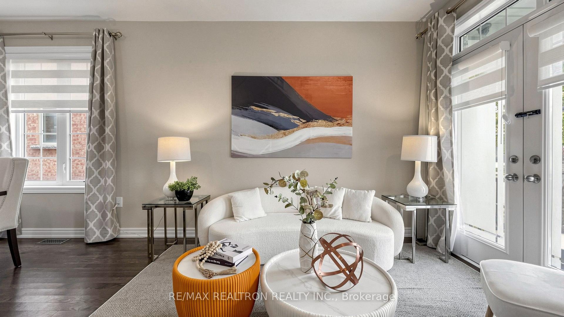 Photo 7 of 27 Pelham Drive, Vaughan, Kleinburg — HOMEH