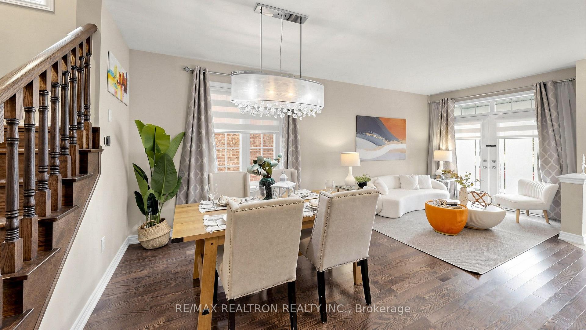 Photo 10 of 27 Pelham Drive, Vaughan, Kleinburg — HOMEH