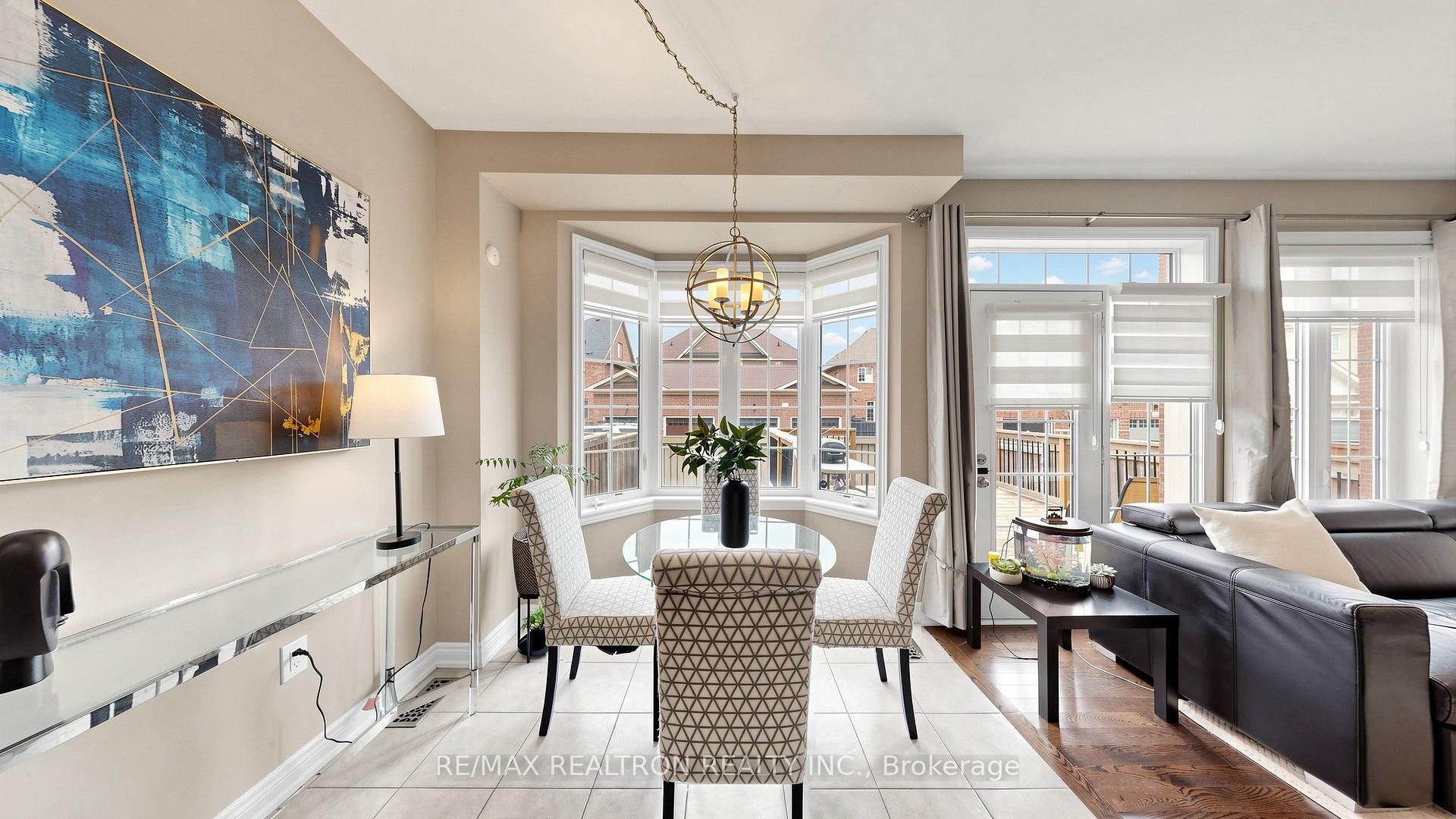 Photo 24 of 27 Pelham Drive, Vaughan, Kleinburg — HOMEH