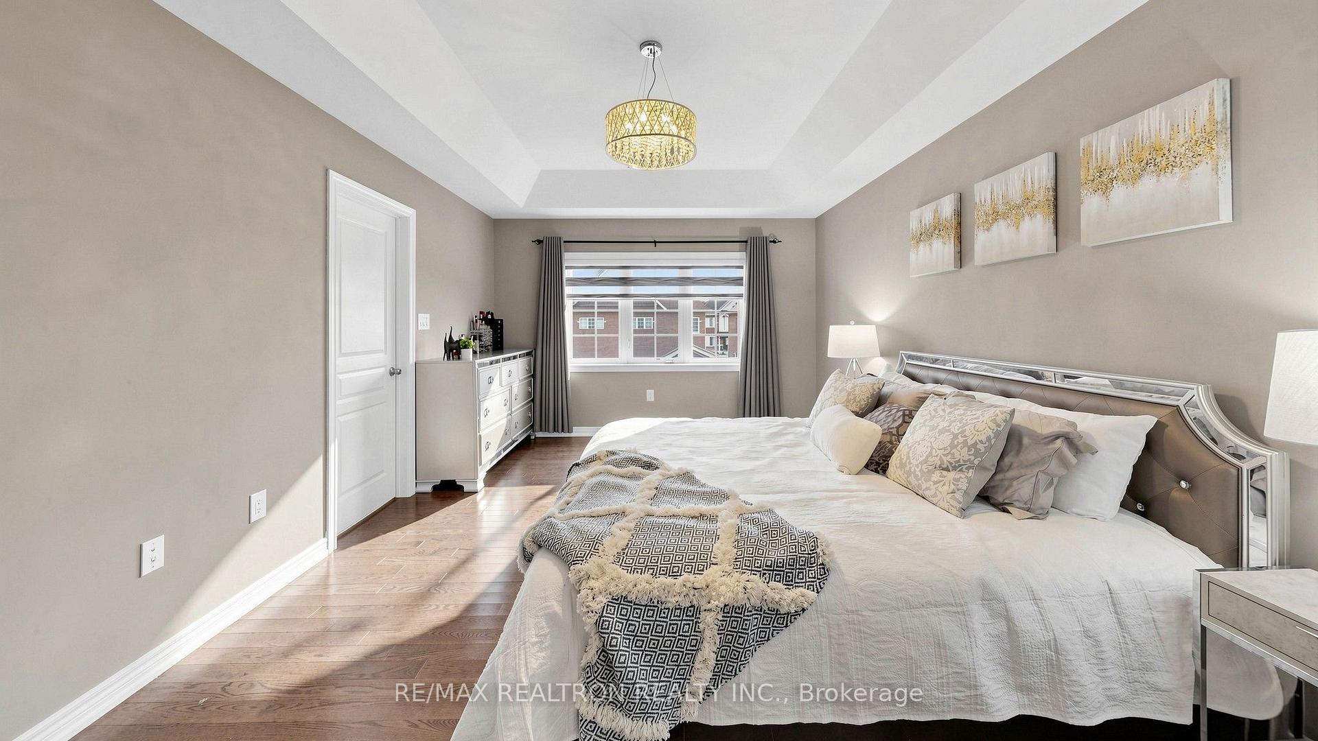 Photo 32 of 27 Pelham Drive, Vaughan, Kleinburg — HOMEH