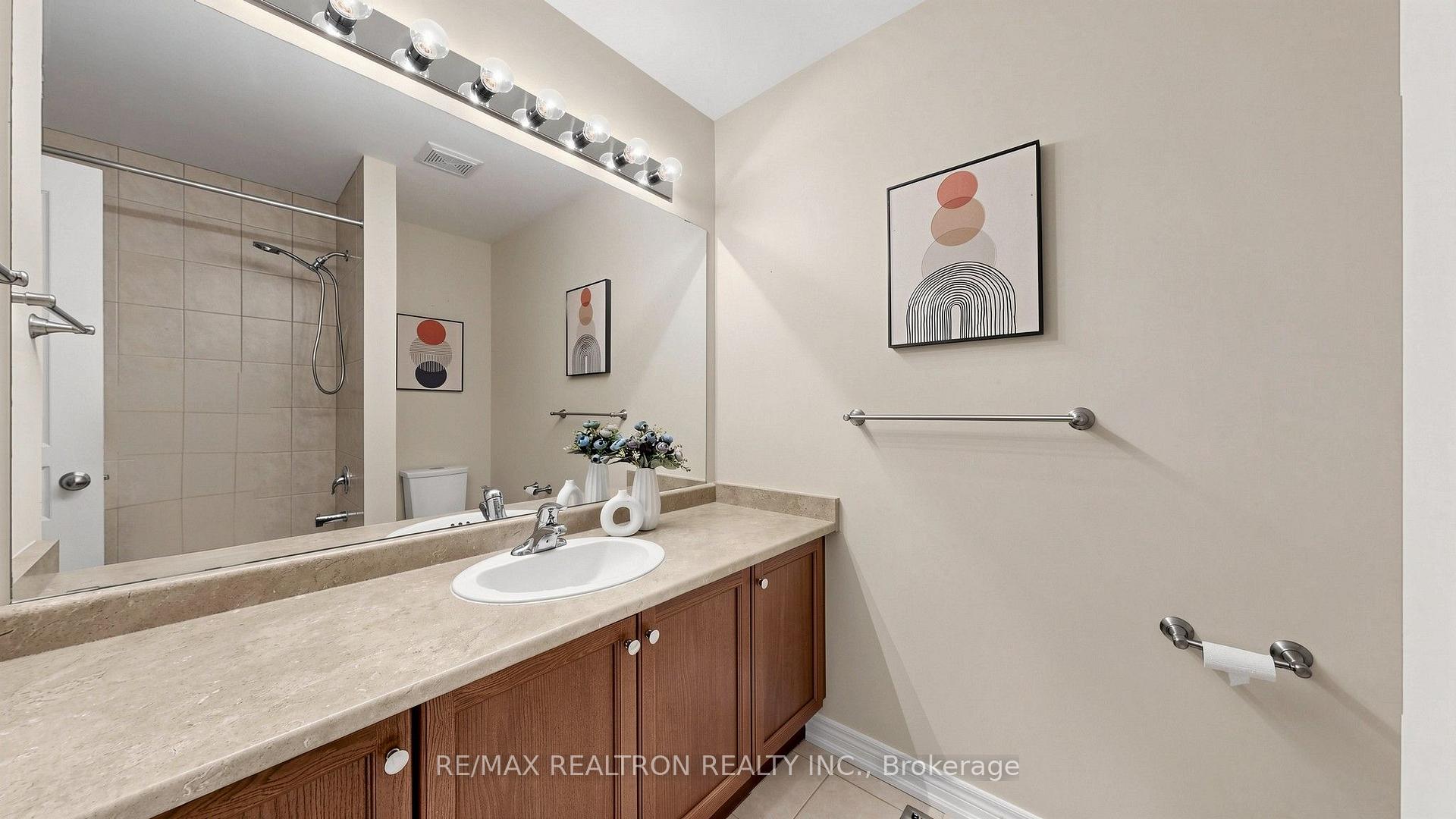 Photo 41 of 27 Pelham Drive, Vaughan, Kleinburg — HOMEH