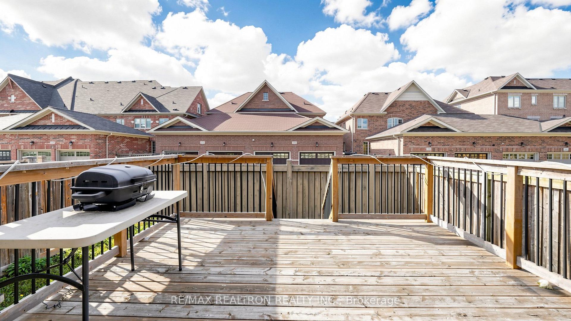 Photo 47 of 27 Pelham Drive, Vaughan, Kleinburg — HOMEH