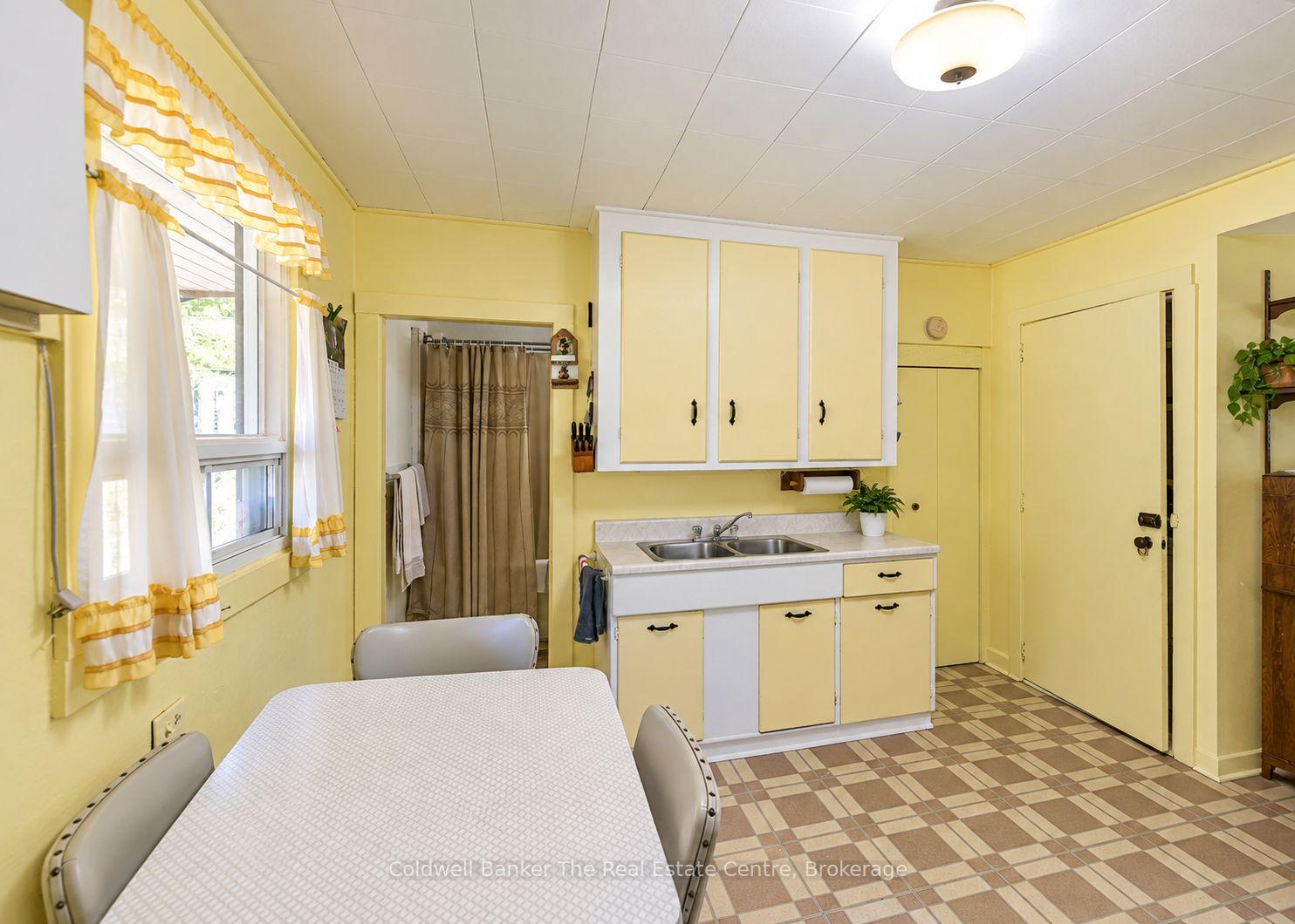 Photo 5 of 115 Jones Road, Gravenhurst, Muskoka (S) — HOMEH