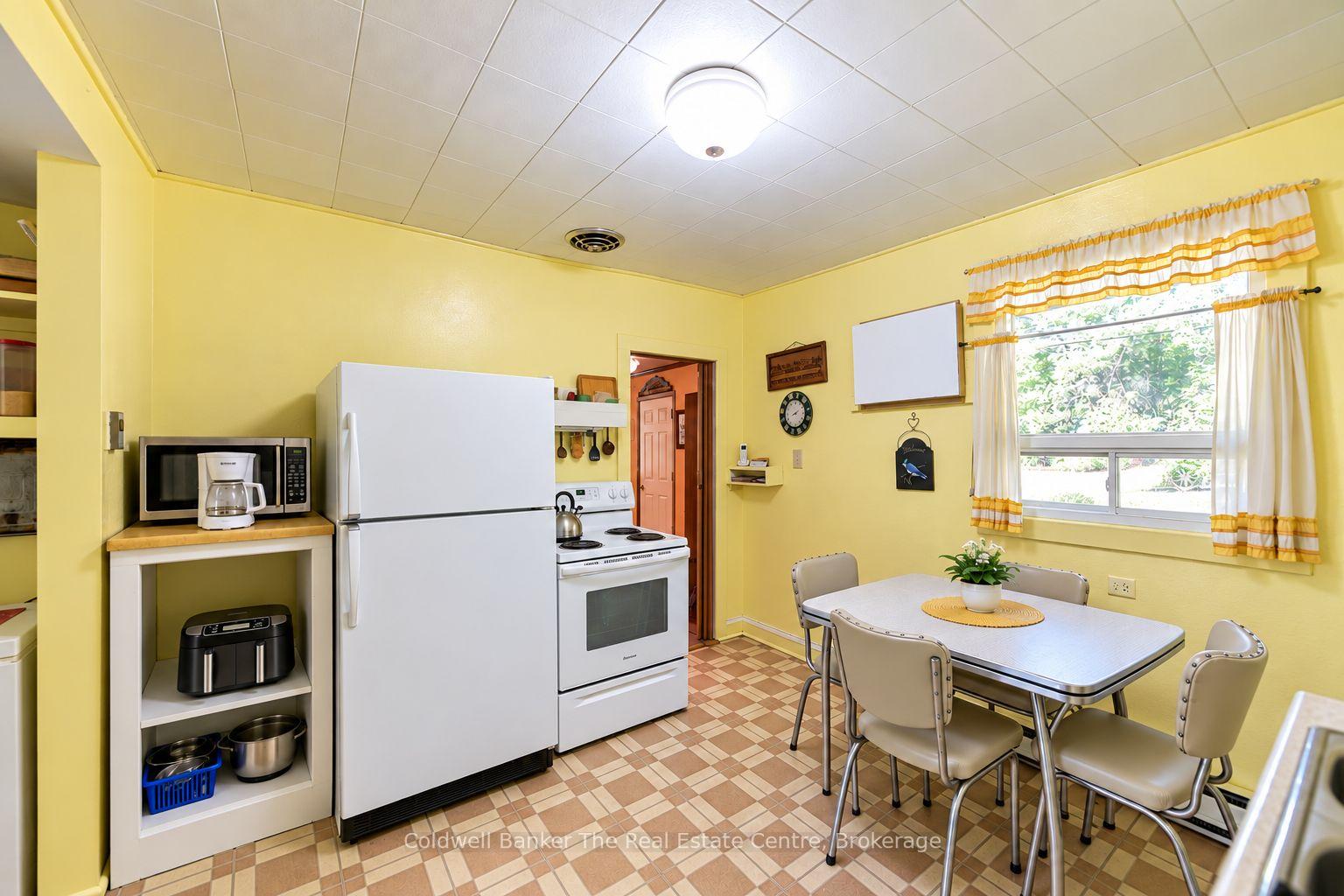 Photo 6 of 115 Jones Road, Gravenhurst, Muskoka (S) — HOMEH