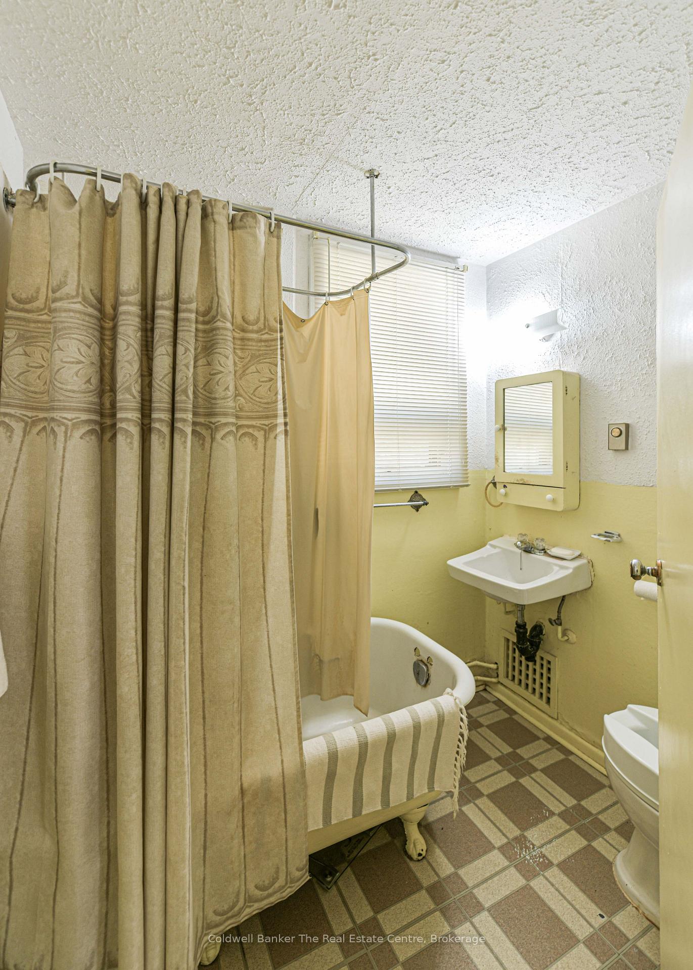 Photo 7 of 115 Jones Road, Gravenhurst, Muskoka (S) — HOMEH