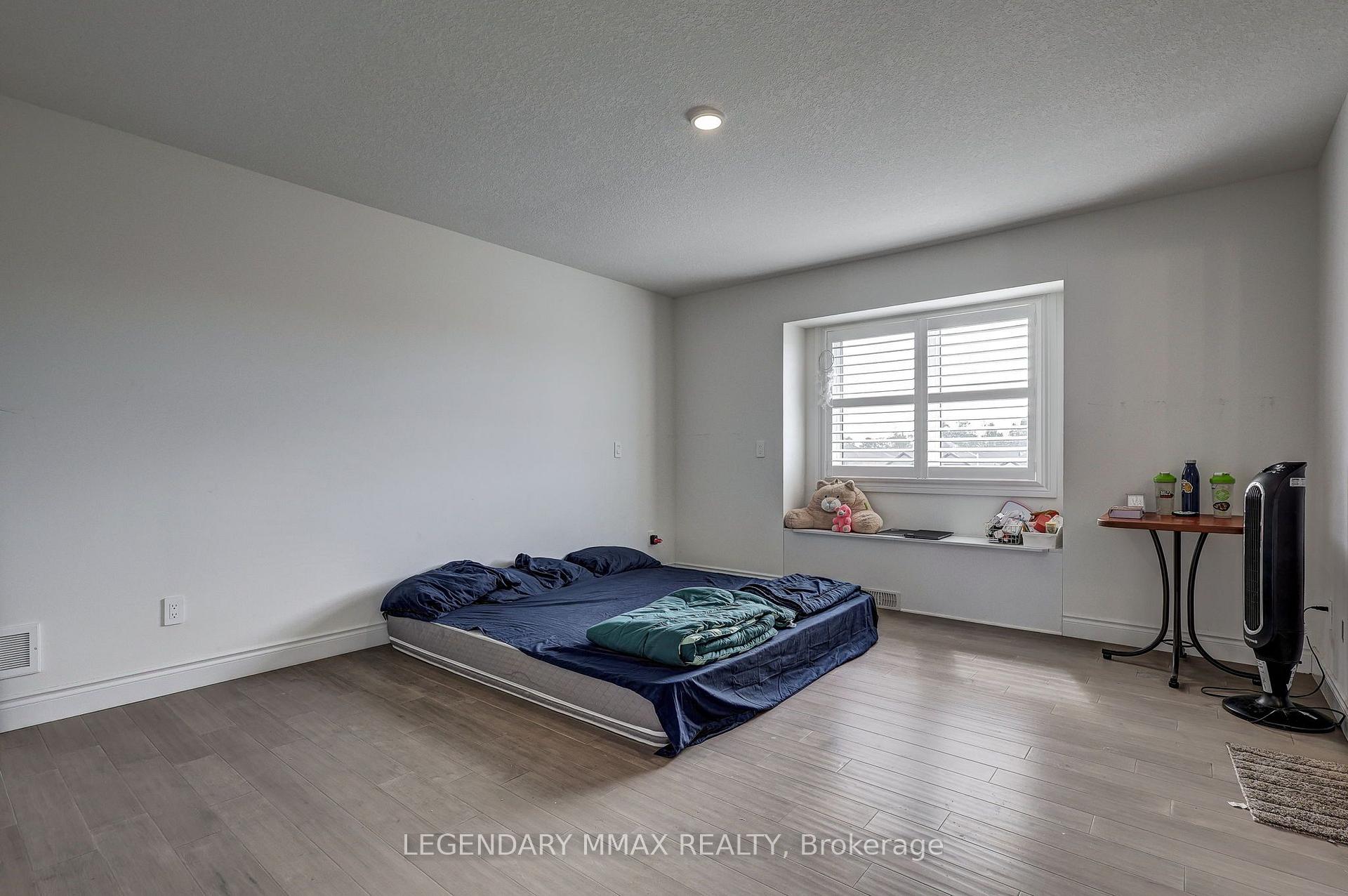 Photo 24 of 3 Stratham Street, Strathroy-Caradoc, SE — HOMEH