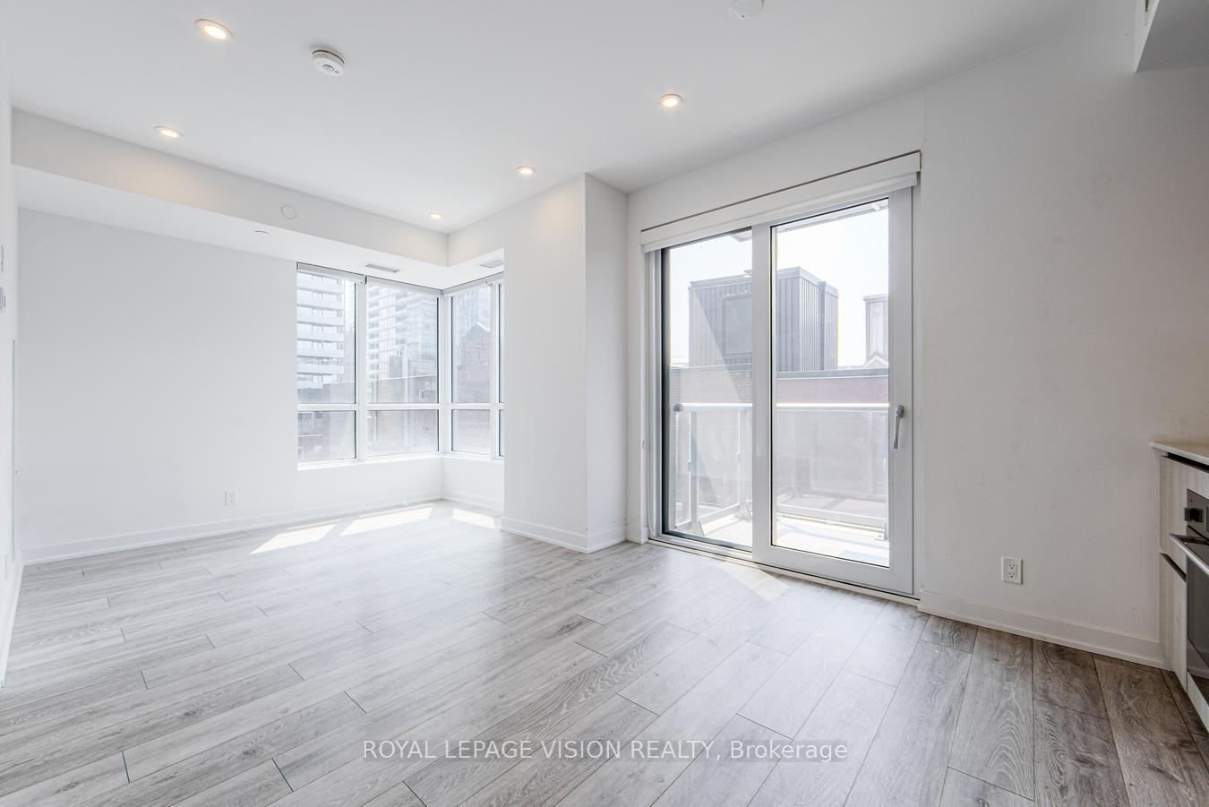 Photo 8 of Unit 619, 108 Peter Street, Toronto, Waterfront Communities — HOMEH