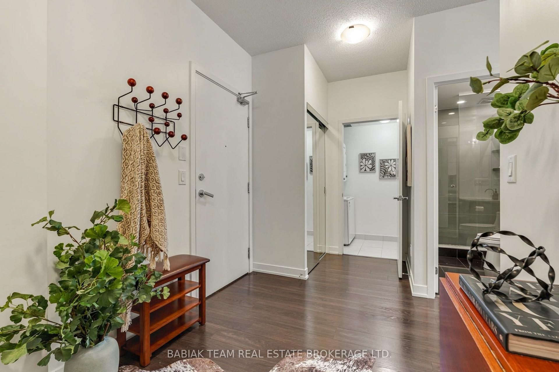 Photo 7 of Unit 1017, 1830 Bloor Street W, Toronto, High Park North — HOMEH