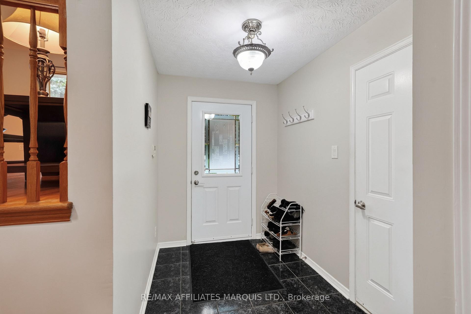 Photo 3 of 828 Chelsea Crescent, Cornwall, Cornwall — HOMEH