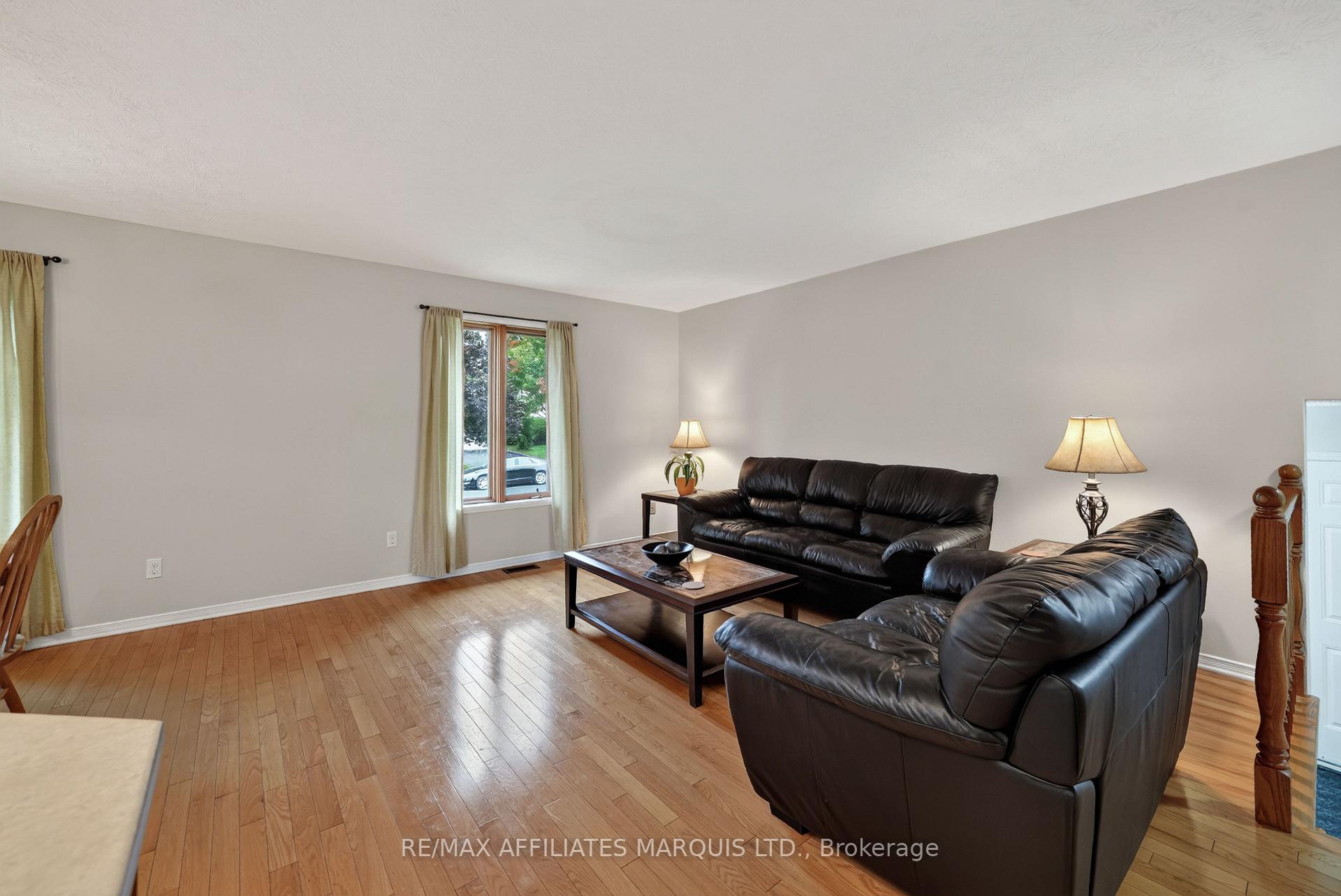Photo 6 of 828 Chelsea Crescent, Cornwall, Cornwall — HOMEH