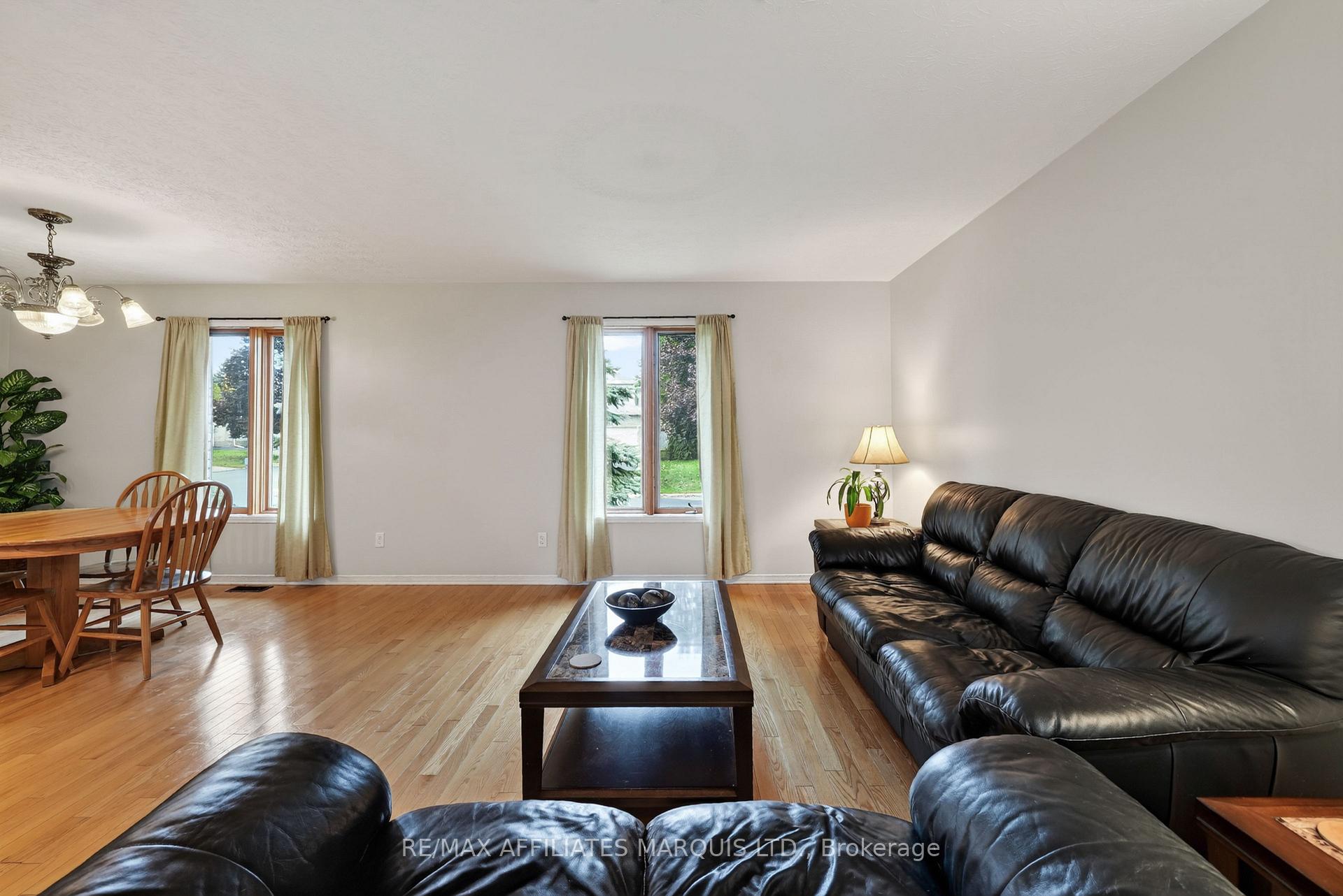 Photo 7 of 828 Chelsea Crescent, Cornwall, Cornwall — HOMEH