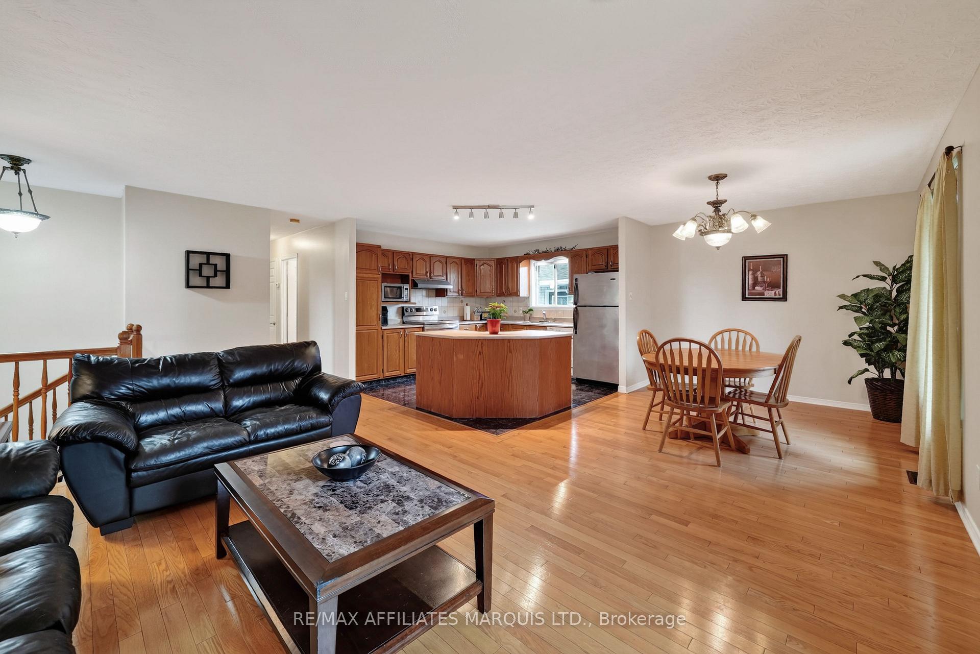 Photo 8 of 828 Chelsea Crescent, Cornwall, Cornwall — HOMEH