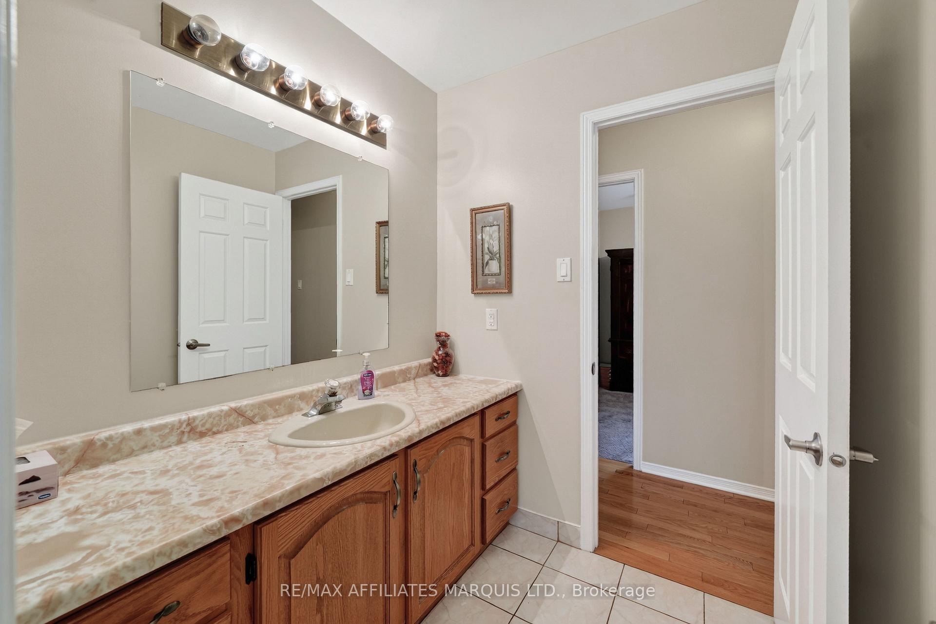 Photo 20 of 828 Chelsea Crescent, Cornwall, Cornwall — HOMEH