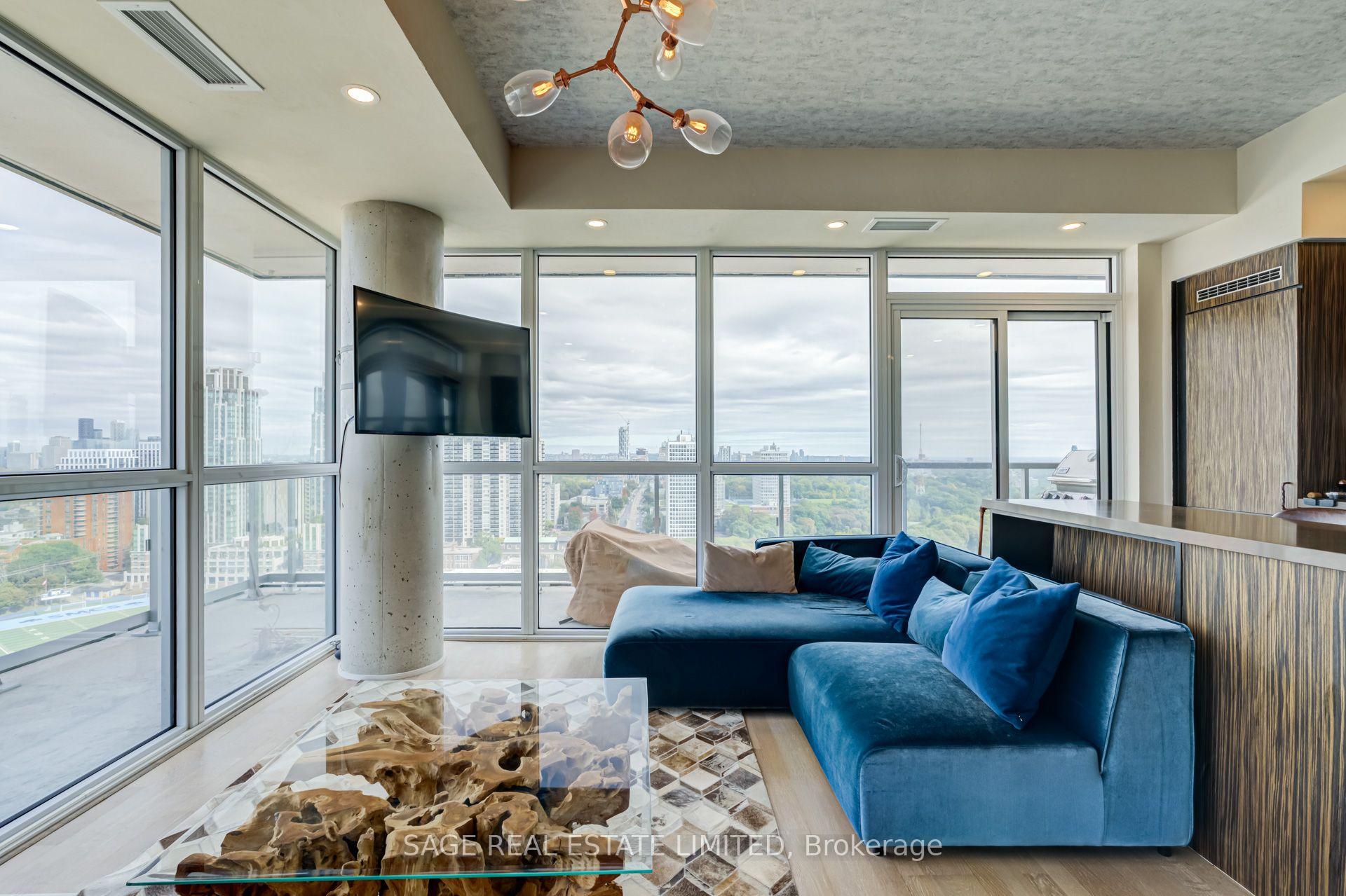 Photo of Unit 1902, 501 St Clair Avenue W