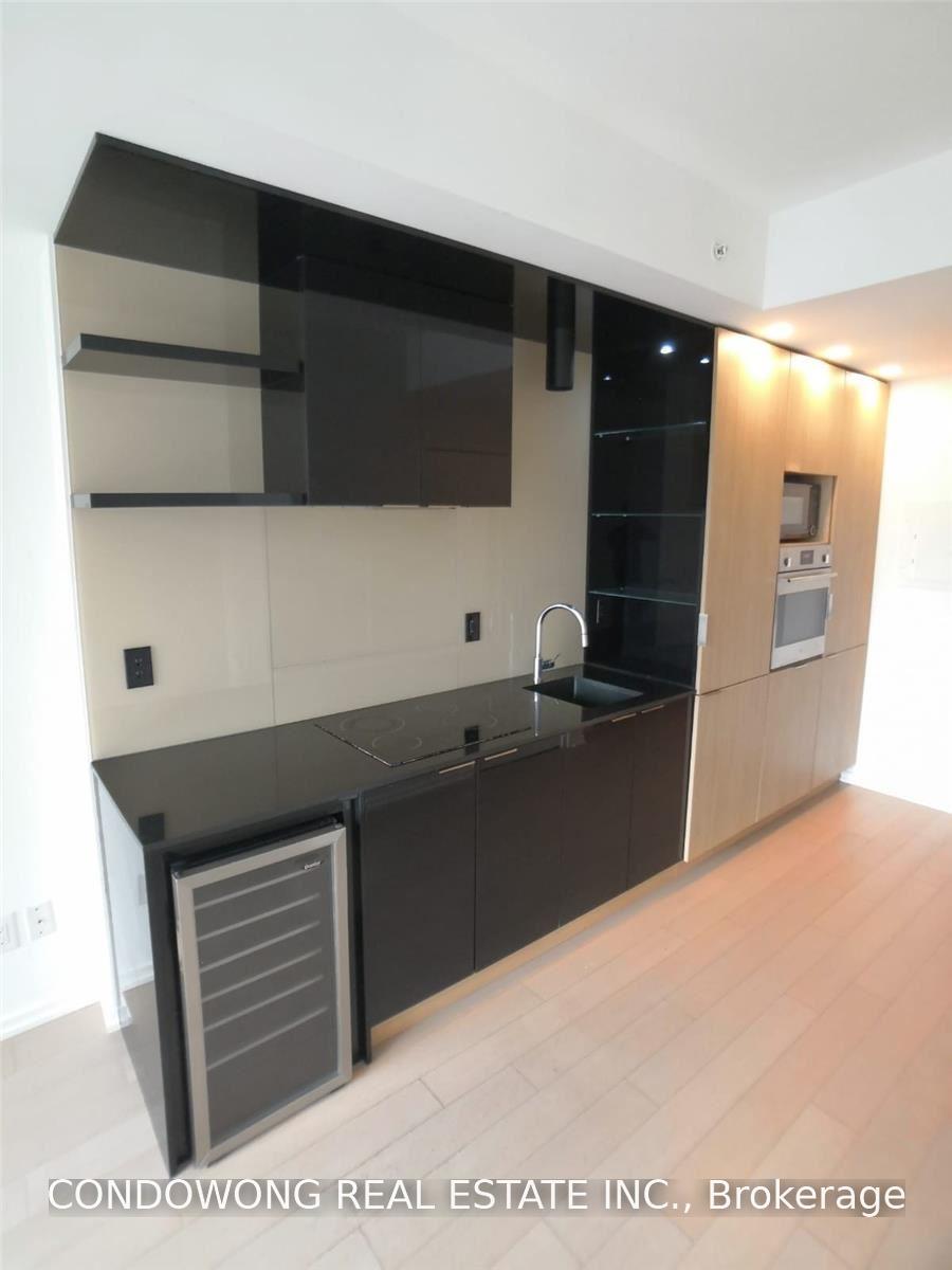 Photo 4 of Unit 1904, 70 Temperance Street, Toronto, Bay Street Corridor — HOMEH