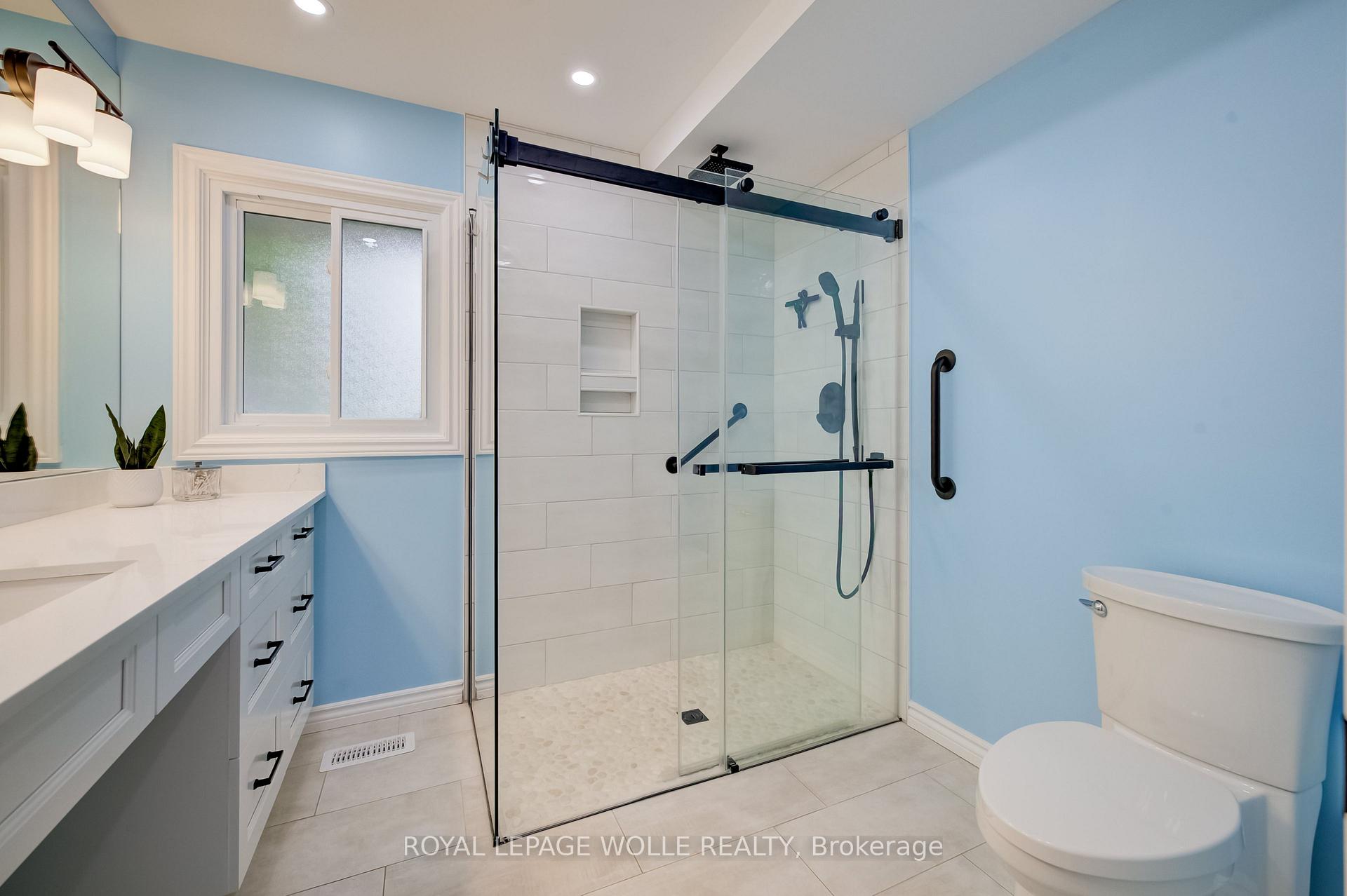 Photo 19 of 54 Fairlawn Road, Kitchener, Vanier - Kitchener — HOMEH