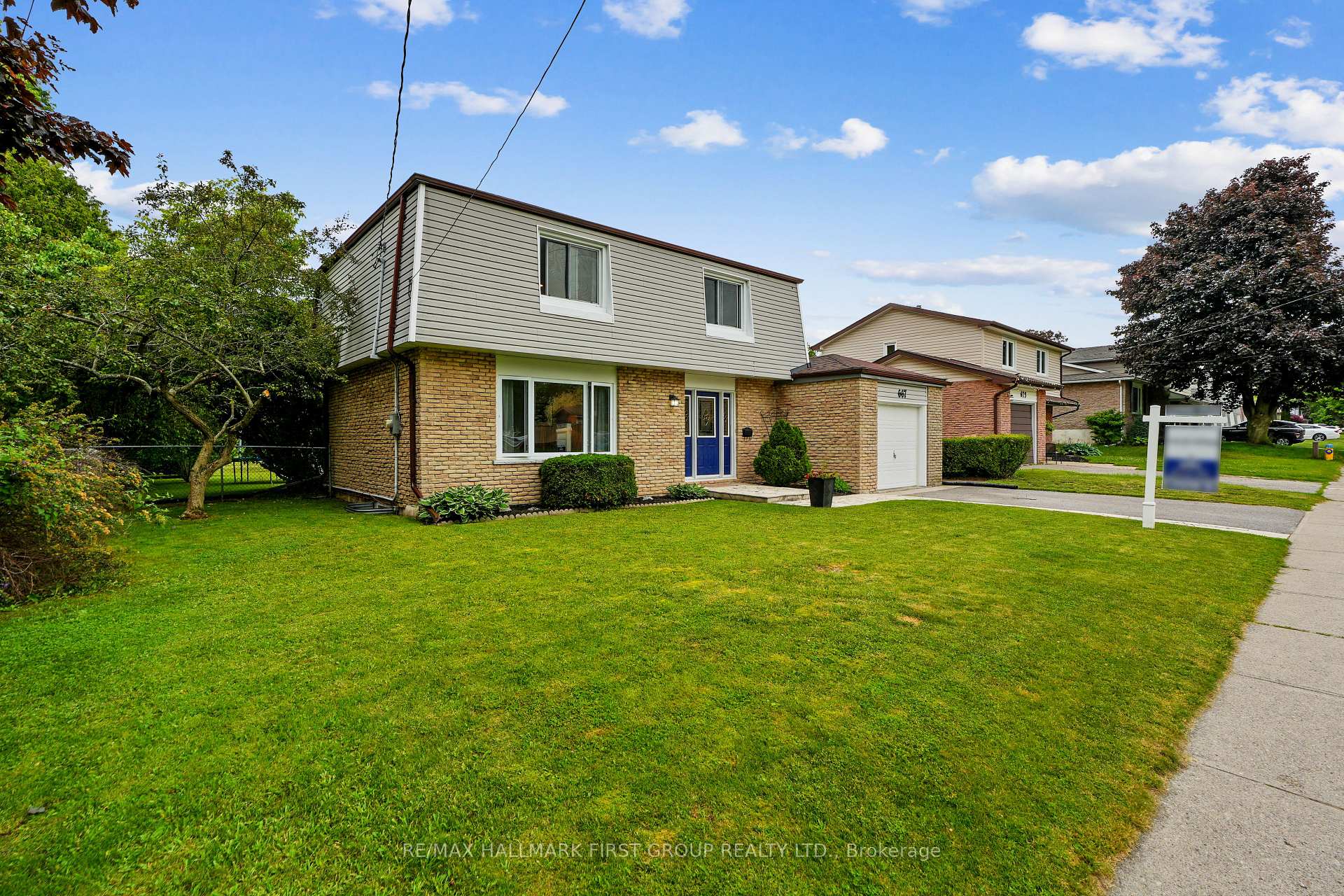 Photo 2 of 667 Westwood Drive, Cobourg — HOMEH