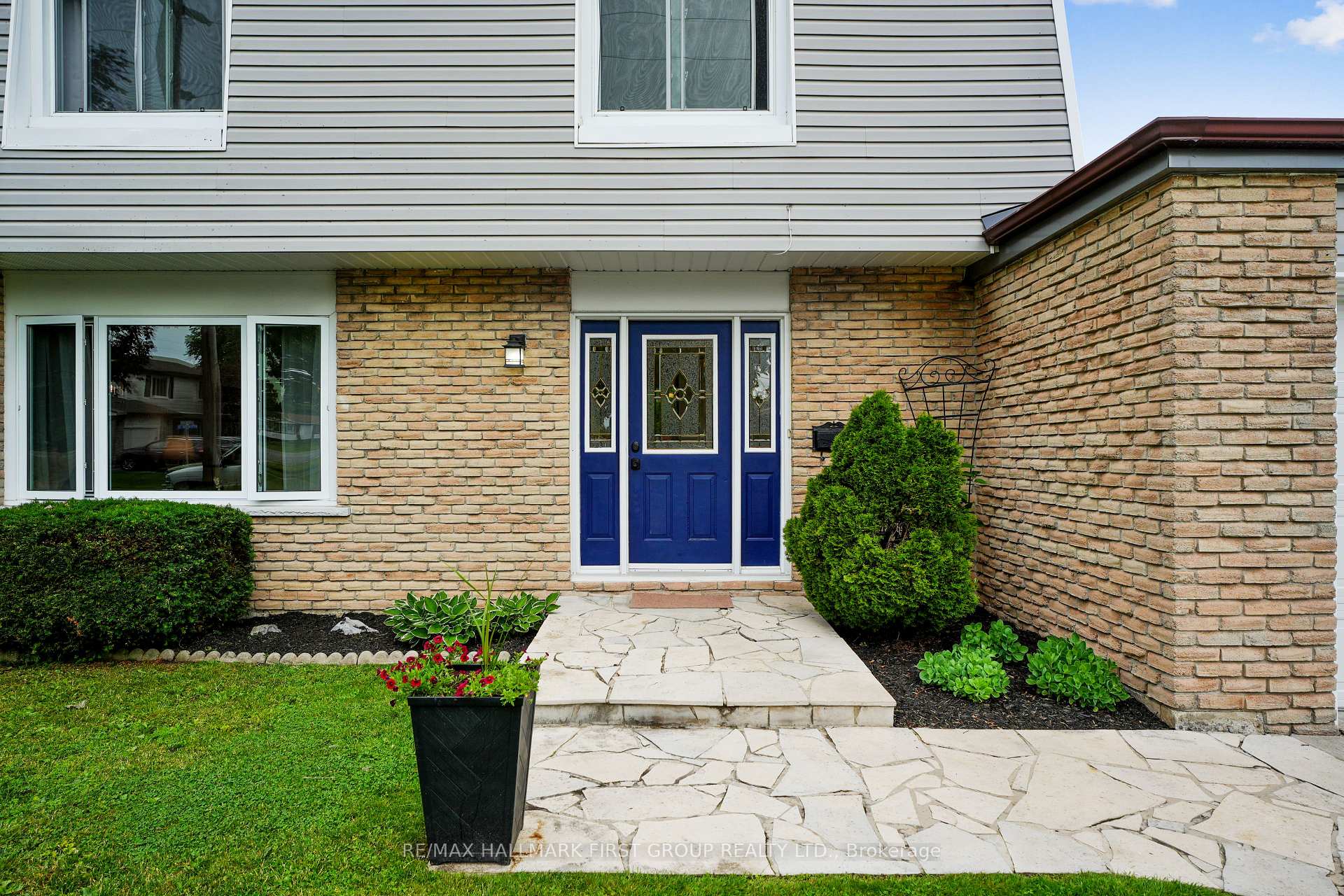Photo 4 of 667 Westwood Drive, Cobourg — HOMEH