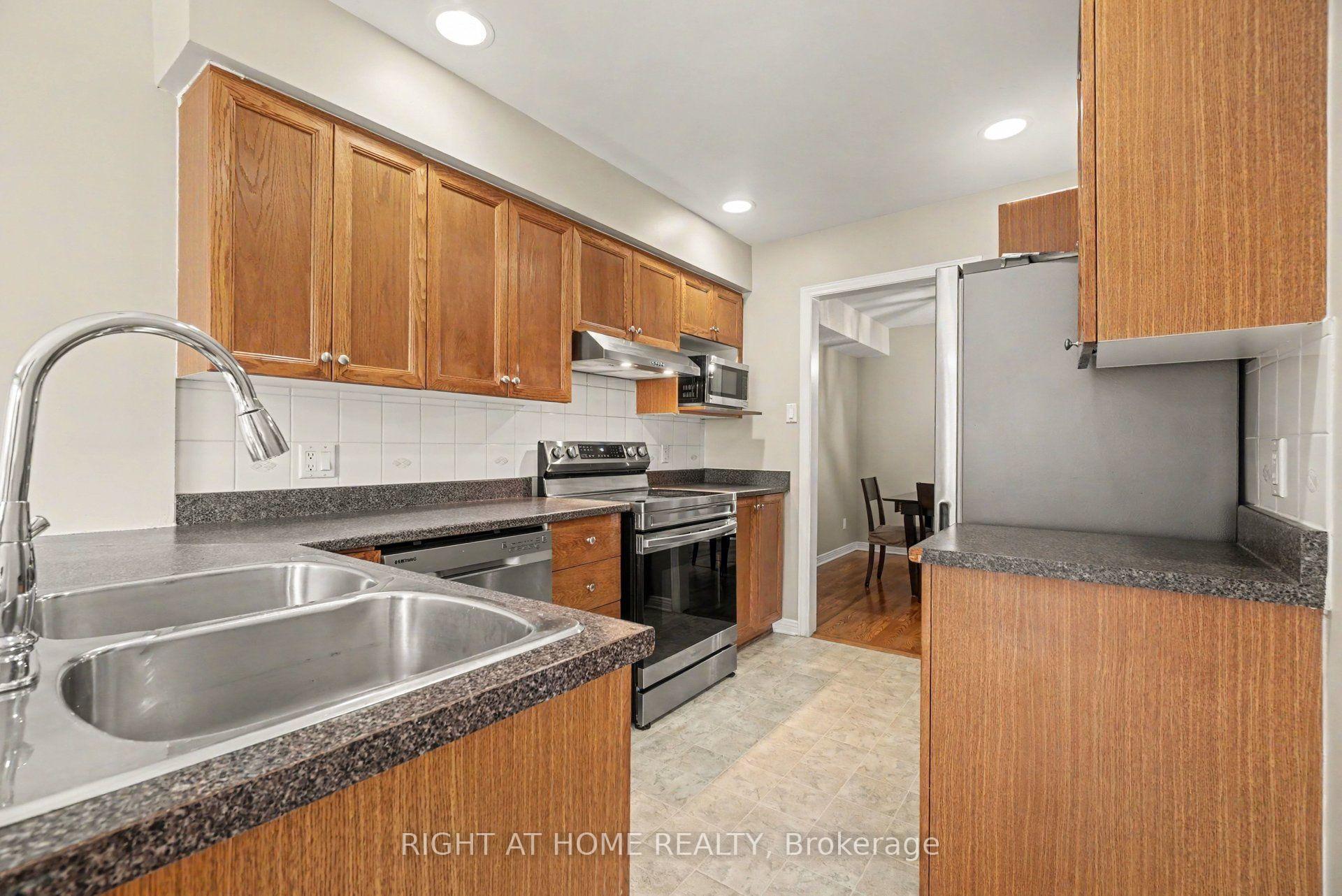 Photo 13 of 623 Wild Shore Crescent, Ottawa, Riverside South/Gloucester Glen — HOMEH