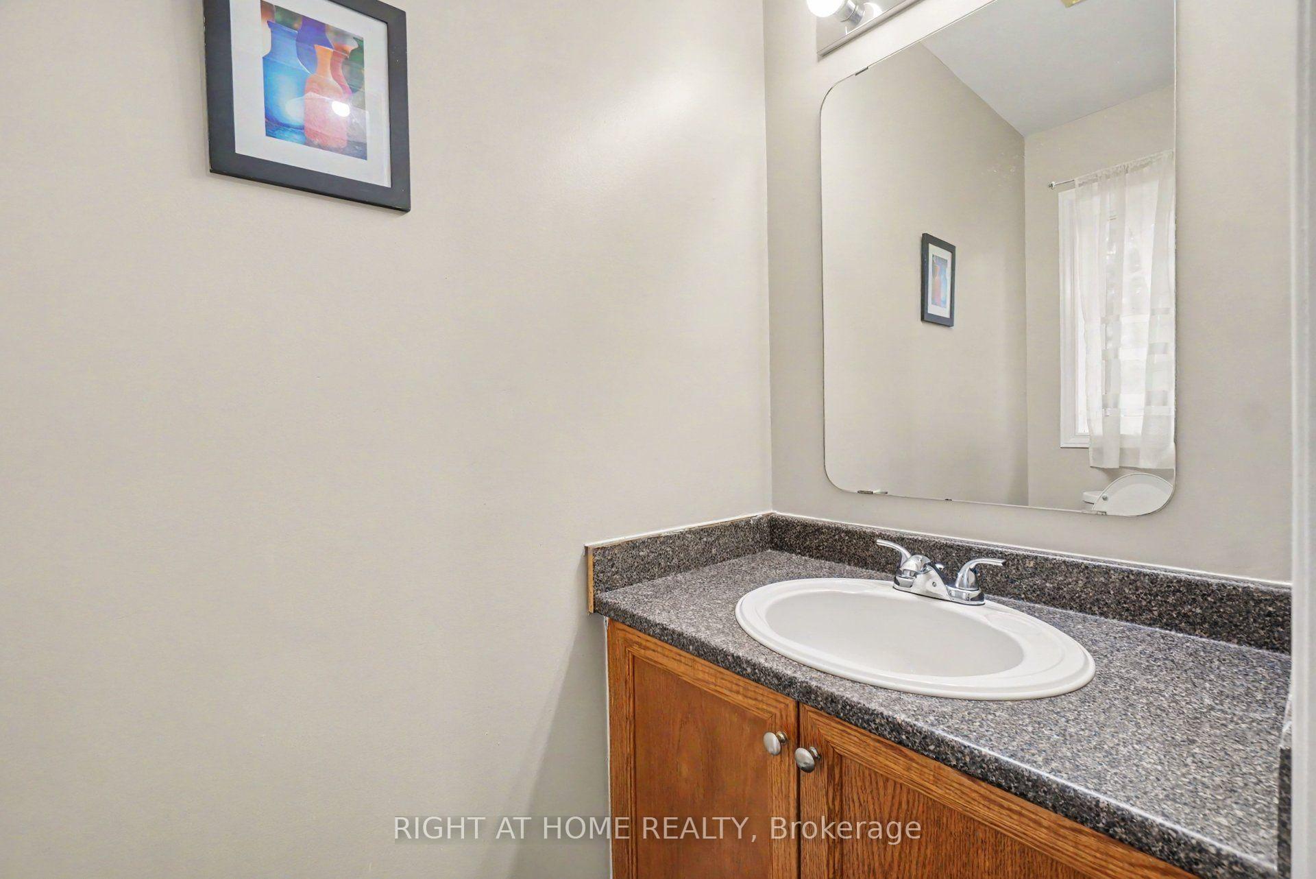 Photo 16 of 623 Wild Shore Crescent, Ottawa, Riverside South/Gloucester Glen — HOMEH