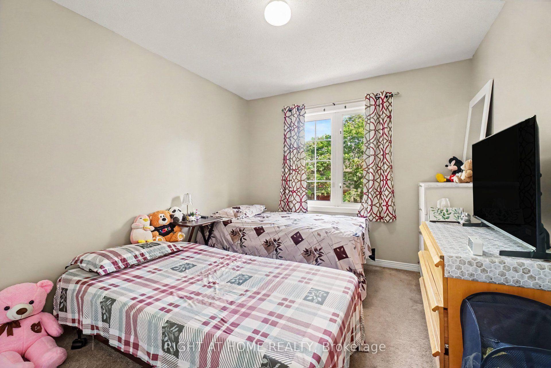 Photo 21 of 623 Wild Shore Crescent, Ottawa, Riverside South/Gloucester Glen — HOMEH