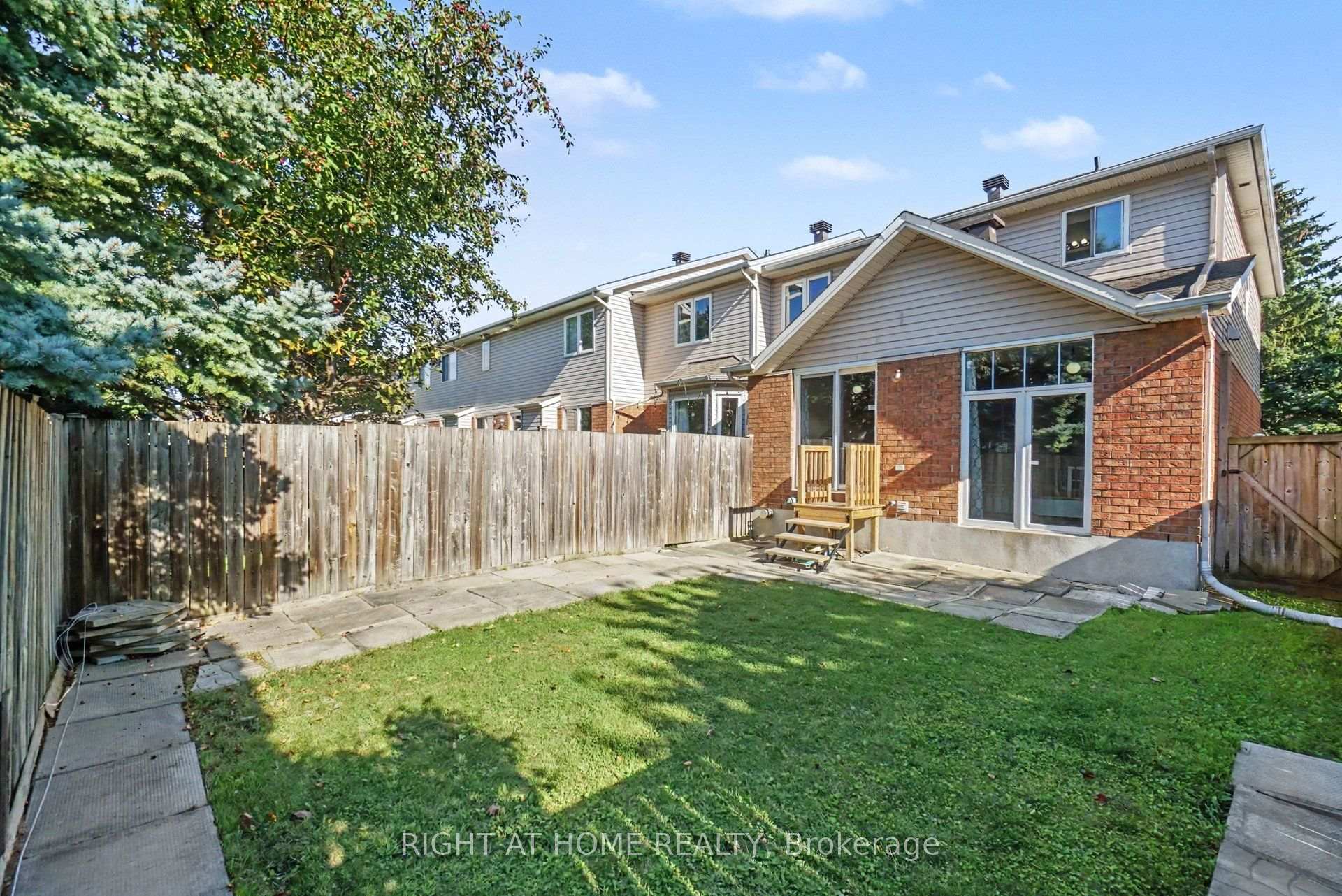 Photo 28 of 623 Wild Shore Crescent, Ottawa, Riverside South/Gloucester Glen — HOMEH