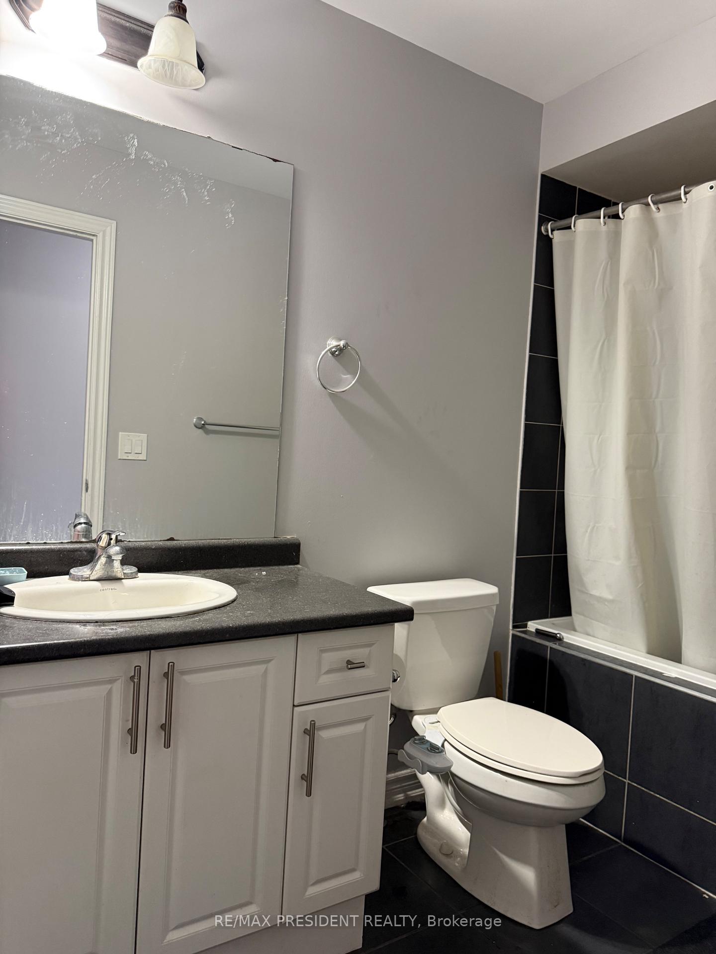 Photo 19 of 98 Davenfield Circle, Brampton, Bram East — HOMEH