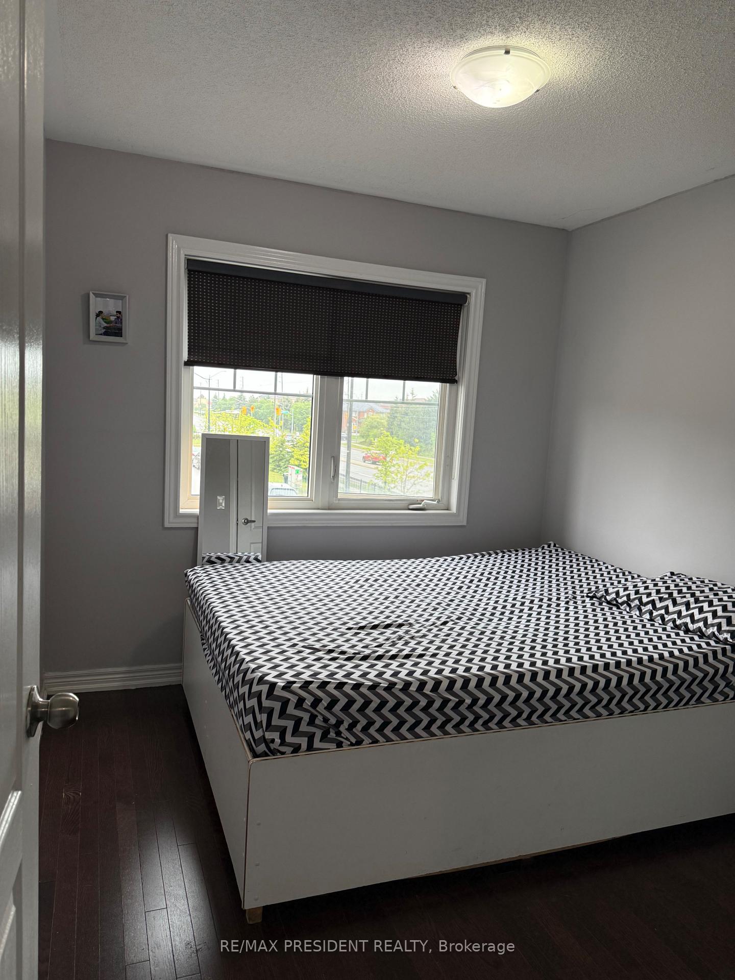 Photo 22 of 98 Davenfield Circle, Brampton, Bram East — HOMEH