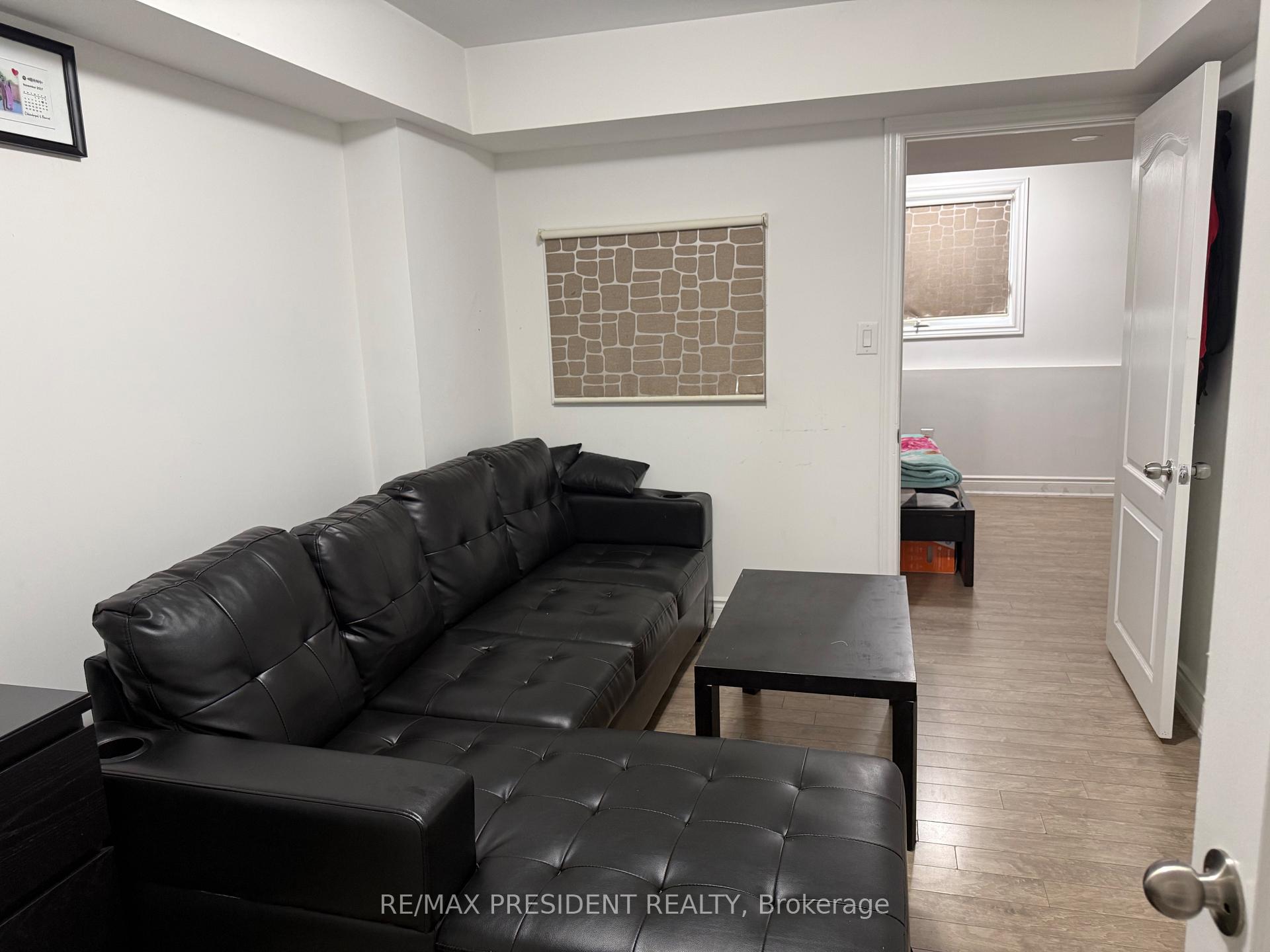 Photo 25 of 98 Davenfield Circle, Brampton, Bram East — HOMEH