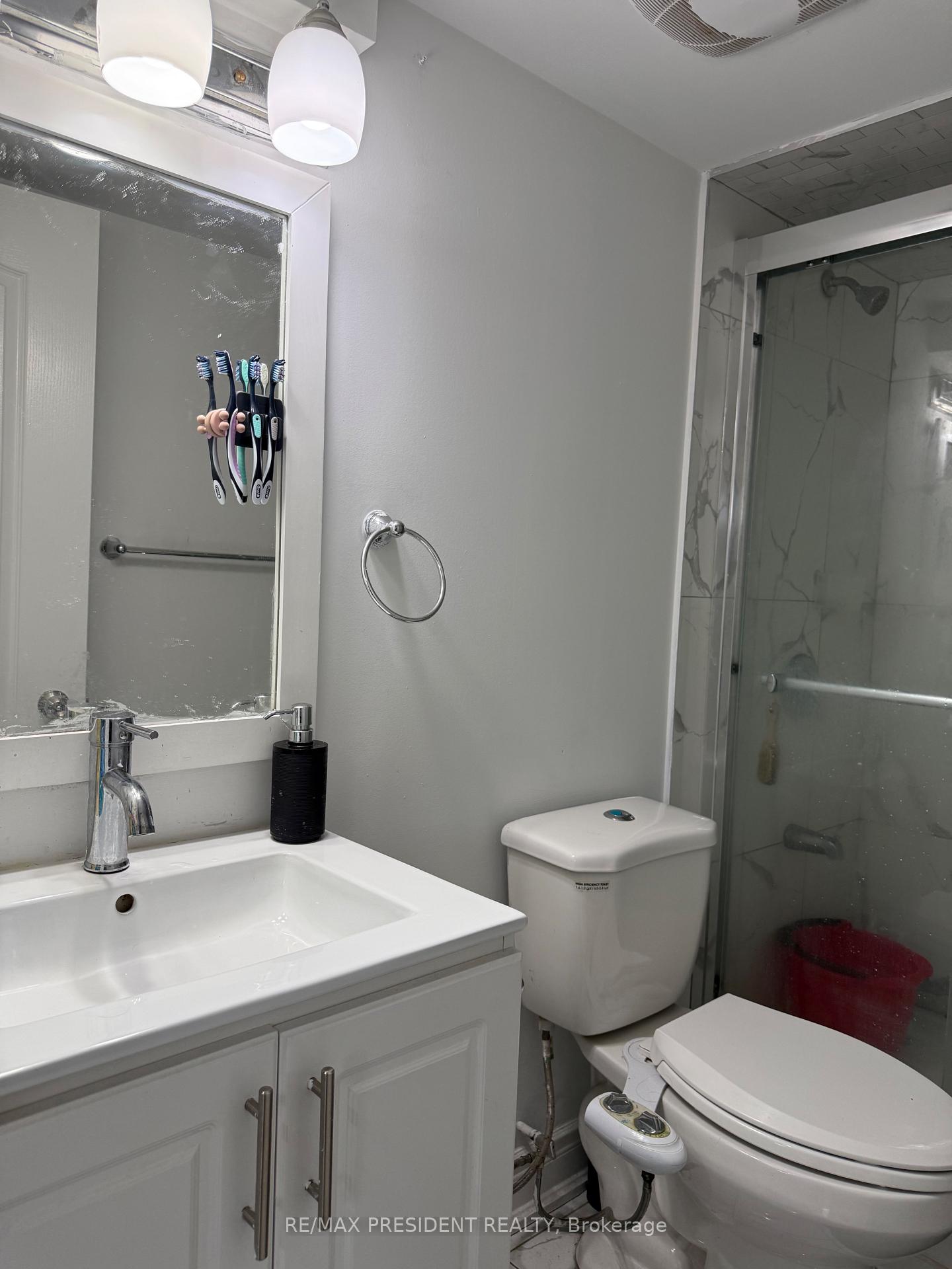 Photo 29 of 98 Davenfield Circle, Brampton, Bram East — HOMEH