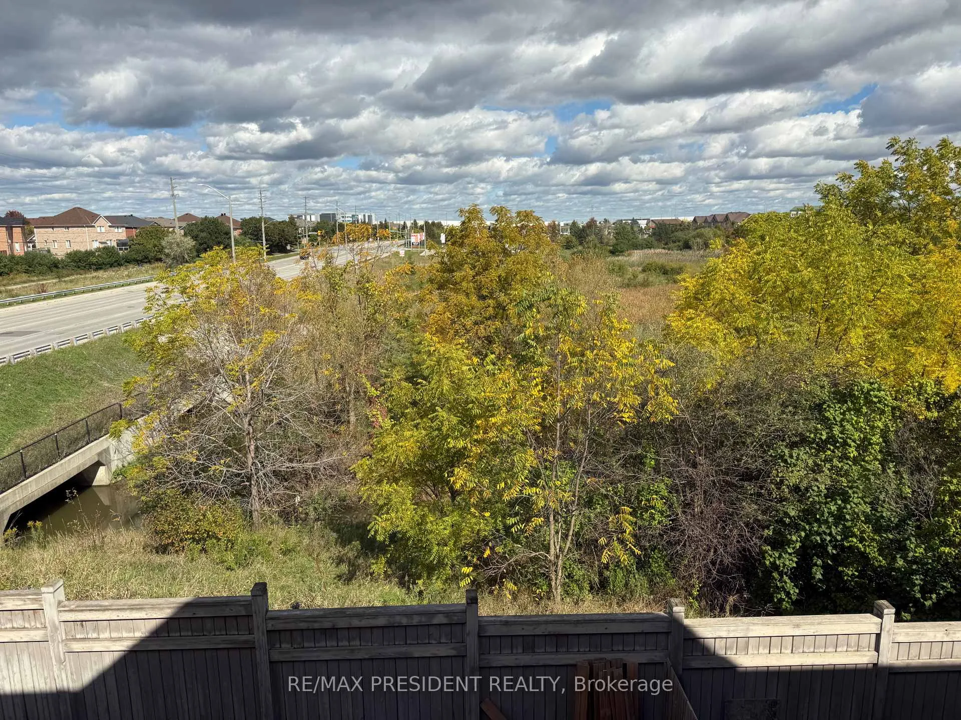 Photo 39 of 98 Davenfield Circle, Brampton, Bram East — HOMEH
