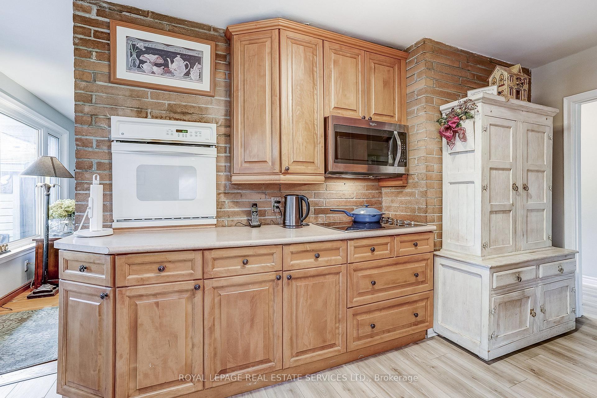 Photo 13 of 27 Sora Drive, Mississauga, Streetsville — HOMEH