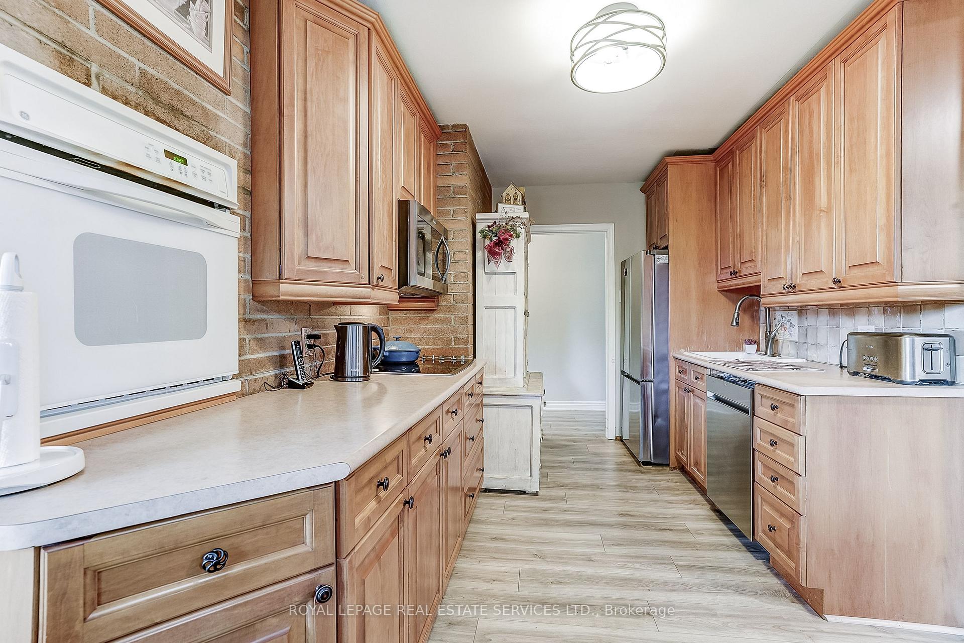 Photo 15 of 27 Sora Drive, Mississauga, Streetsville — HOMEH