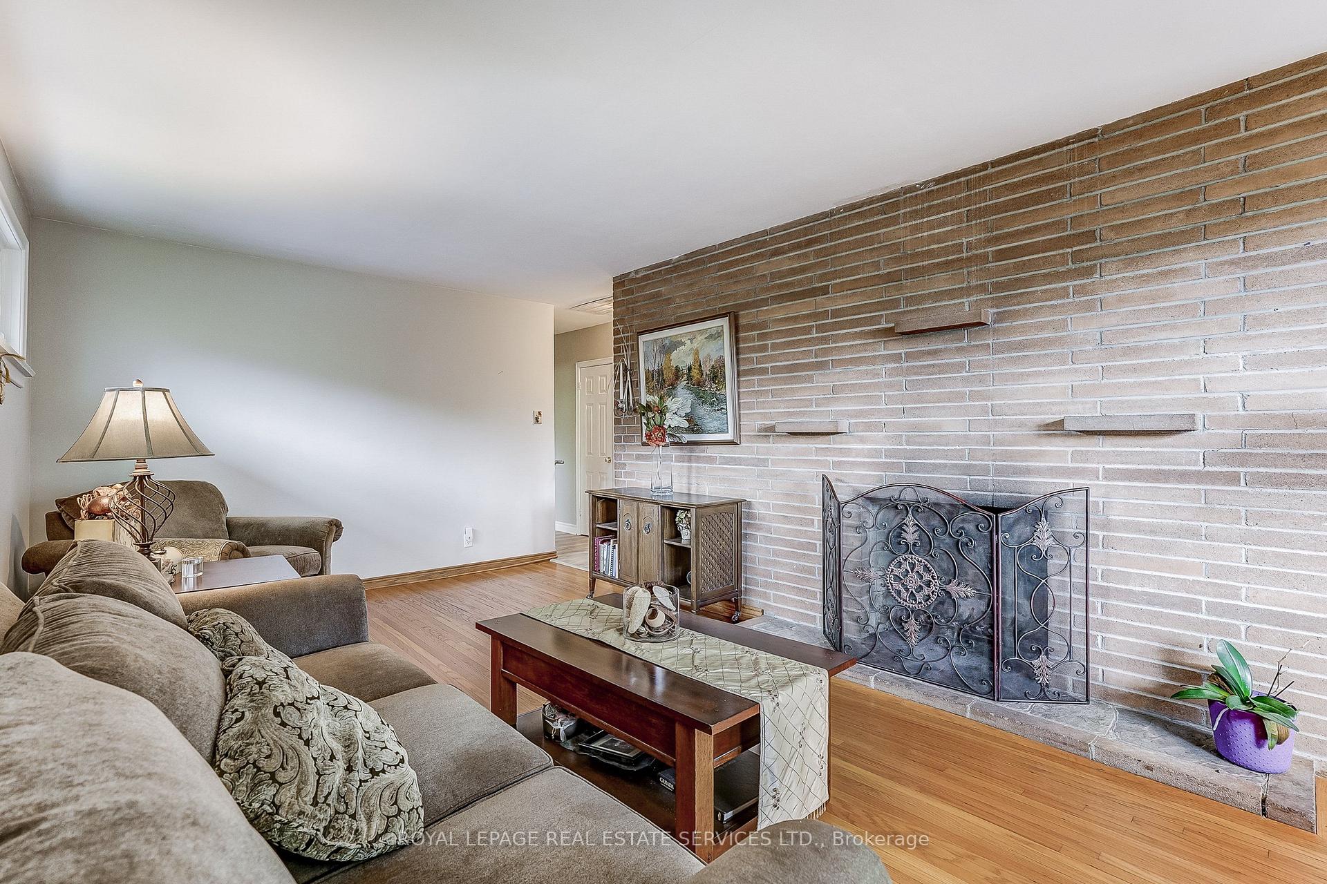 Photo 17 of 27 Sora Drive, Mississauga, Streetsville — HOMEH
