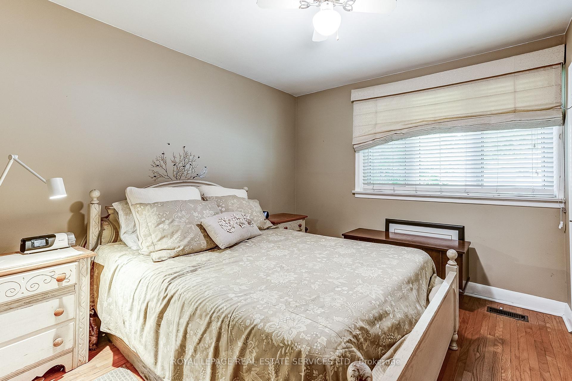 Photo 21 of 27 Sora Drive, Mississauga, Streetsville — HOMEH