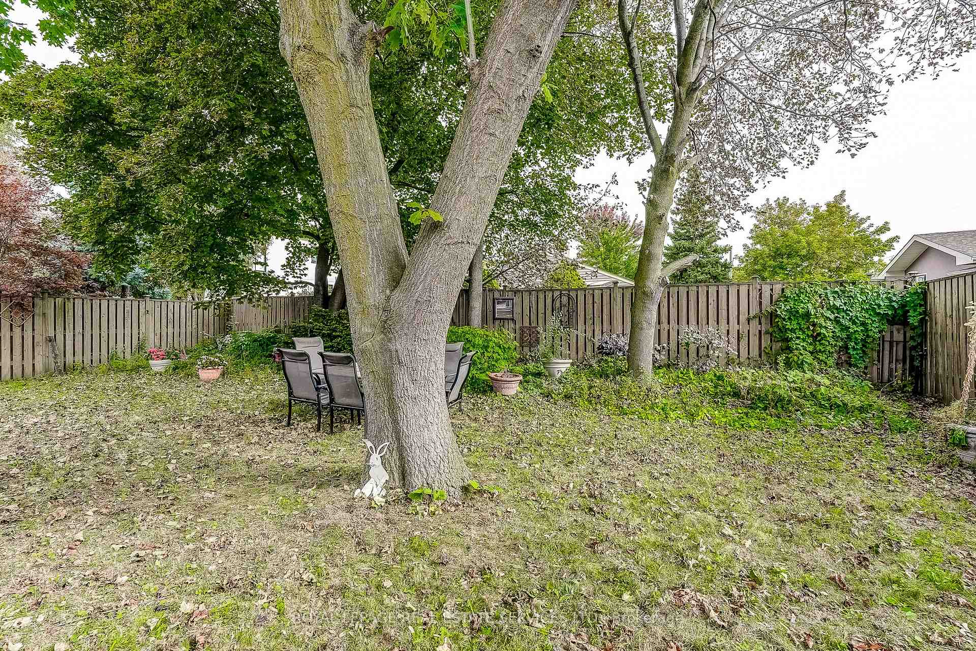 Photo 29 of 27 Sora Drive, Mississauga, Streetsville — HOMEH