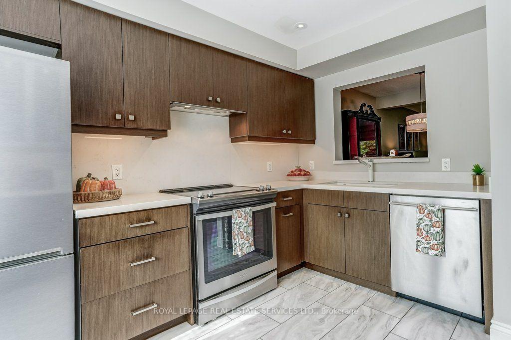 Photo 8 of 1770 Hyde Mill Crescent, Mississauga, Streetsville — HOMEH