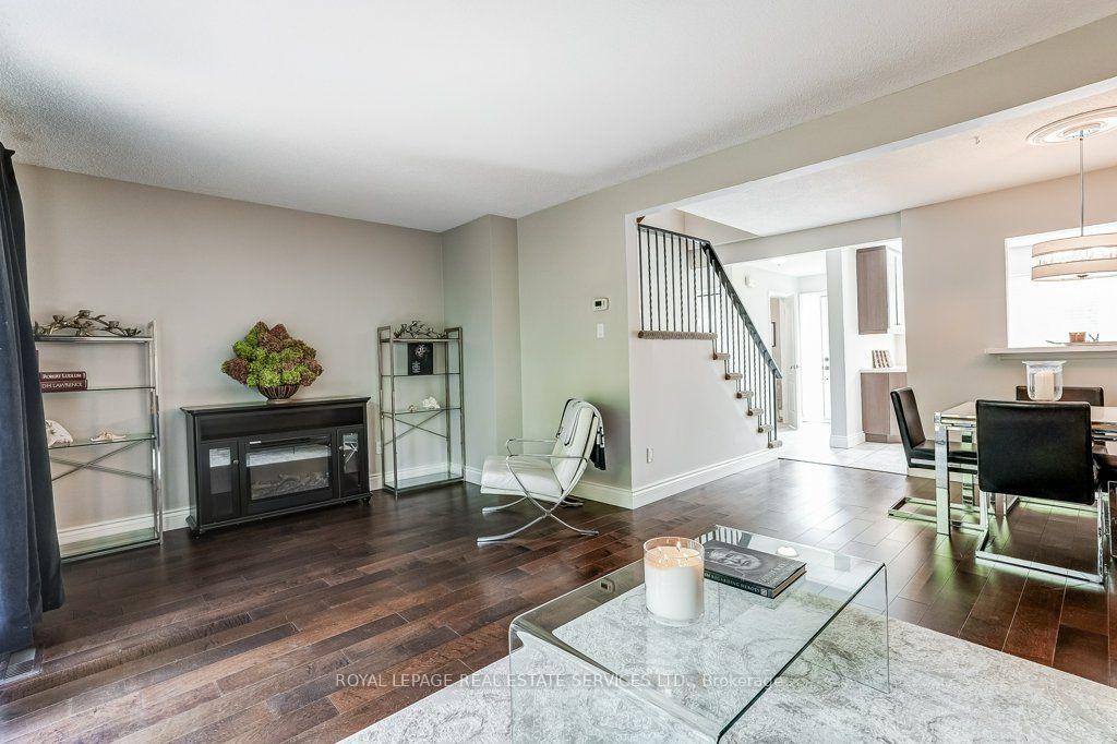 Photo 14 of 1770 Hyde Mill Crescent, Mississauga, Streetsville — HOMEH