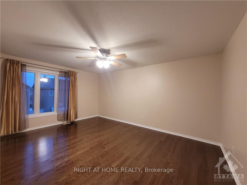 Photo 12 of 239 Highpointe Crescent, Ottawa, Barrhaven - Strandherd — HOMEH